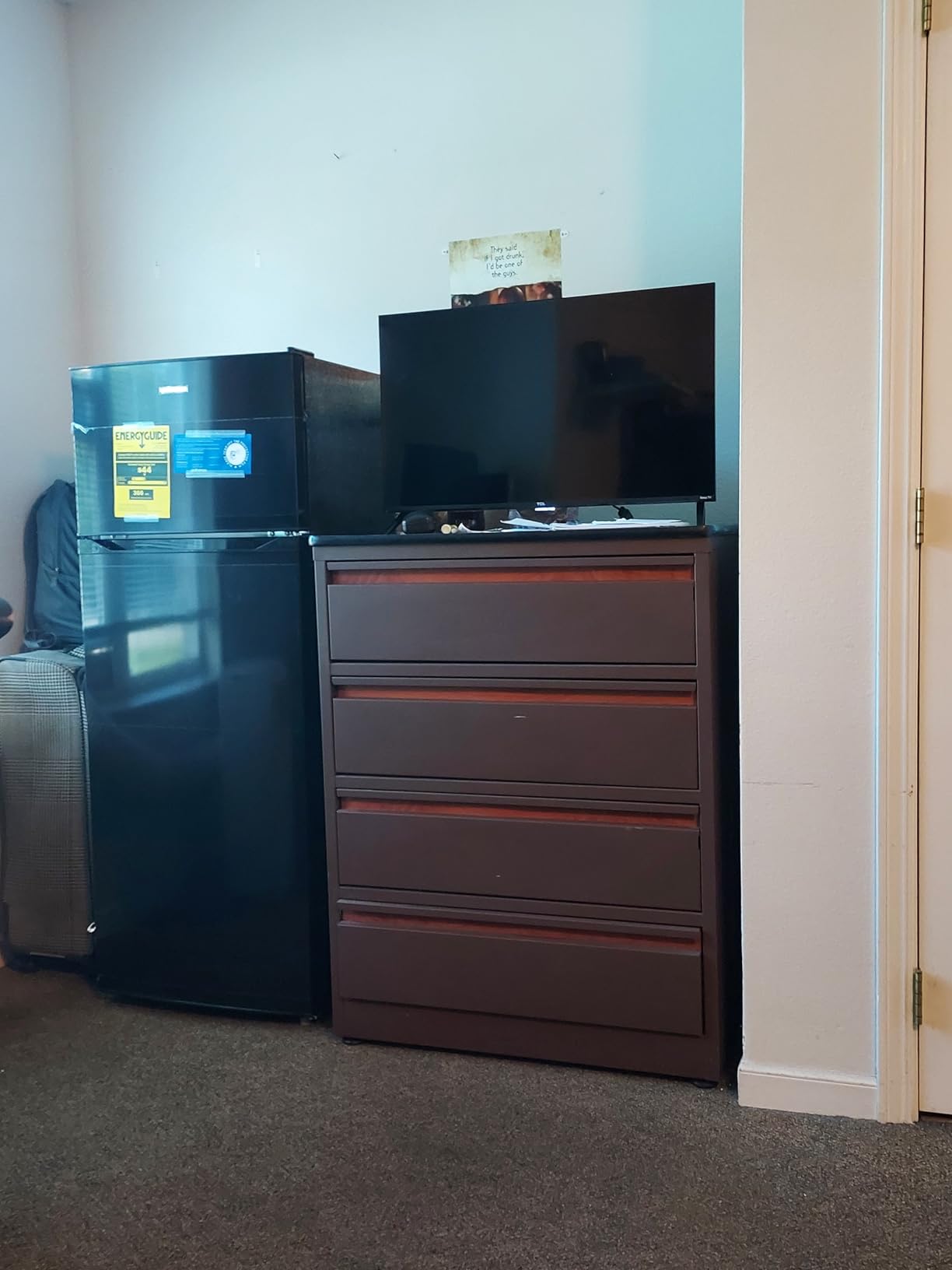 Upstreman 7.7 Cu.Ft. Refrigerator with Freezer, Double Door Fridge, Adjustable Thermostat, Reversible Door Swing, Black (BD75) customer photo 1