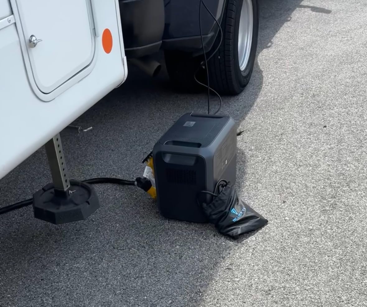 BLUETTI AC200L Portable Power Station 2048Wh 2400W LiFePO4 Battery | 3600W Power Lifting, Expandable to 8192Wh, 30A RV Output, Solar Generator for Camping, RV, Home Use, Emergency customer photo 2