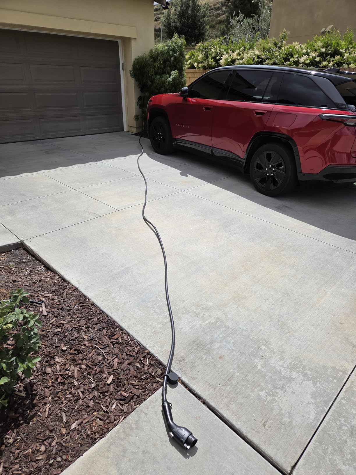 MACH 2:Fast Level 2 EV Charger 48 amp Garage-pro wall-Mount. Electric Vehicle Charging Station 4 Nema 14-50 Outlet. J1772 car Connector. Key Accessories: 30ft Cable & Tesla NACS evse Portable Adapter customer photo 1