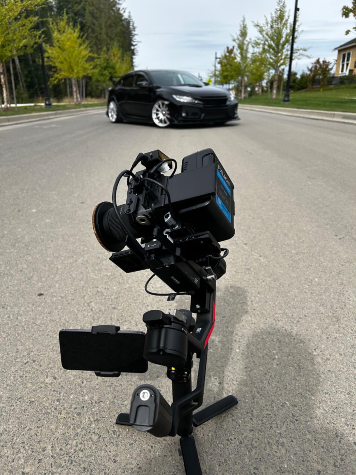 DJI RS 4 Pro, 3-Axis Gimbal stabilizer for DSLR & Cinema Camera Stabilizer Canon/Sony/Panasonic/Nikon/Fujifilm, 2nd-Gen Native Vertical Shooting, 4.5kg (10lbs) Payload customer photo 2