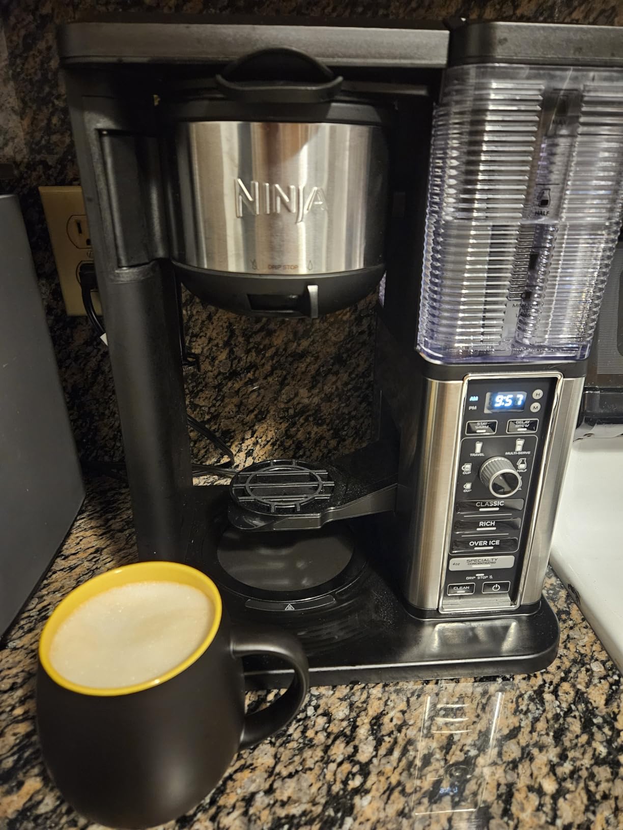 Ninja Hot & Iced XL Coffee Maker with Rapid Cold Brew, Black, CM371 | 4 Brew Styles, 8 Sizes Small Cup to Travel Mug, Single-Serve Coffee Brewer, 12-Cup Glass Carafe, Permanent Filter, Removable Reservoir customer photo 2