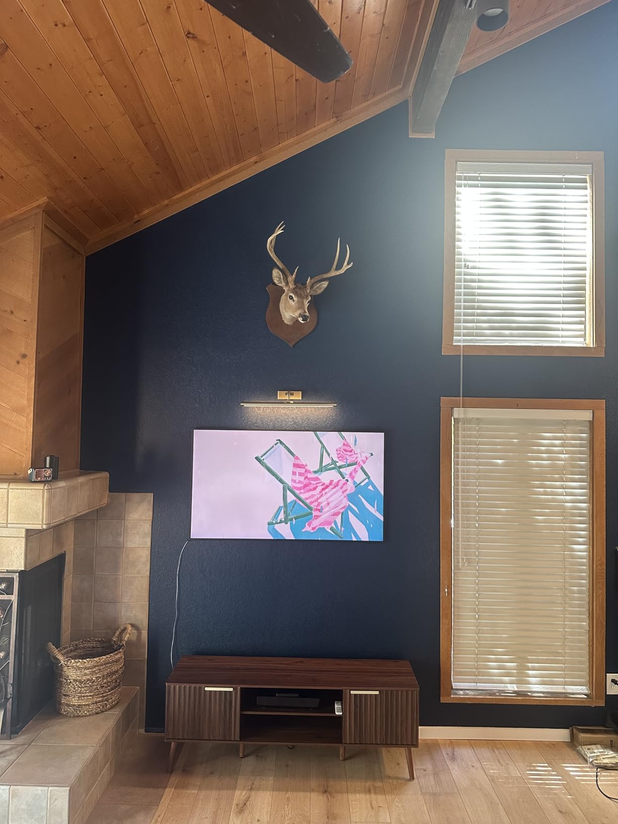 Samsung 43-Inch Class QLED 4K LS03D The Frame Series Quantum HDR Smart TV w/Dolby Atmos, Art Mode, Anti-Reflection, Customizable Frame, Slim Fit Wall Mount with Alexa Built-in (QN43LS03D, 2024 Model) customer photo 2