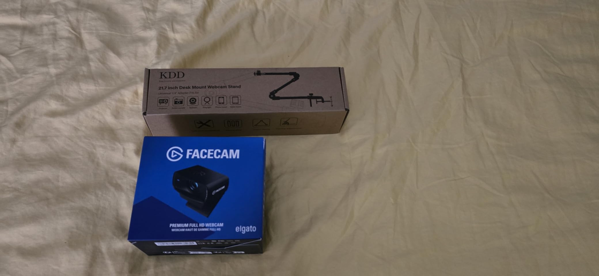 Elgato Facecam MK.2 - Premium Full HD Webcam for Streaming, Gaming, Video Calls, Recording, HDR Enabled, Sony Sensor, PTZ Control - works with OBS, Zoom, Teams, and more, for PC/Mac customer photo 1