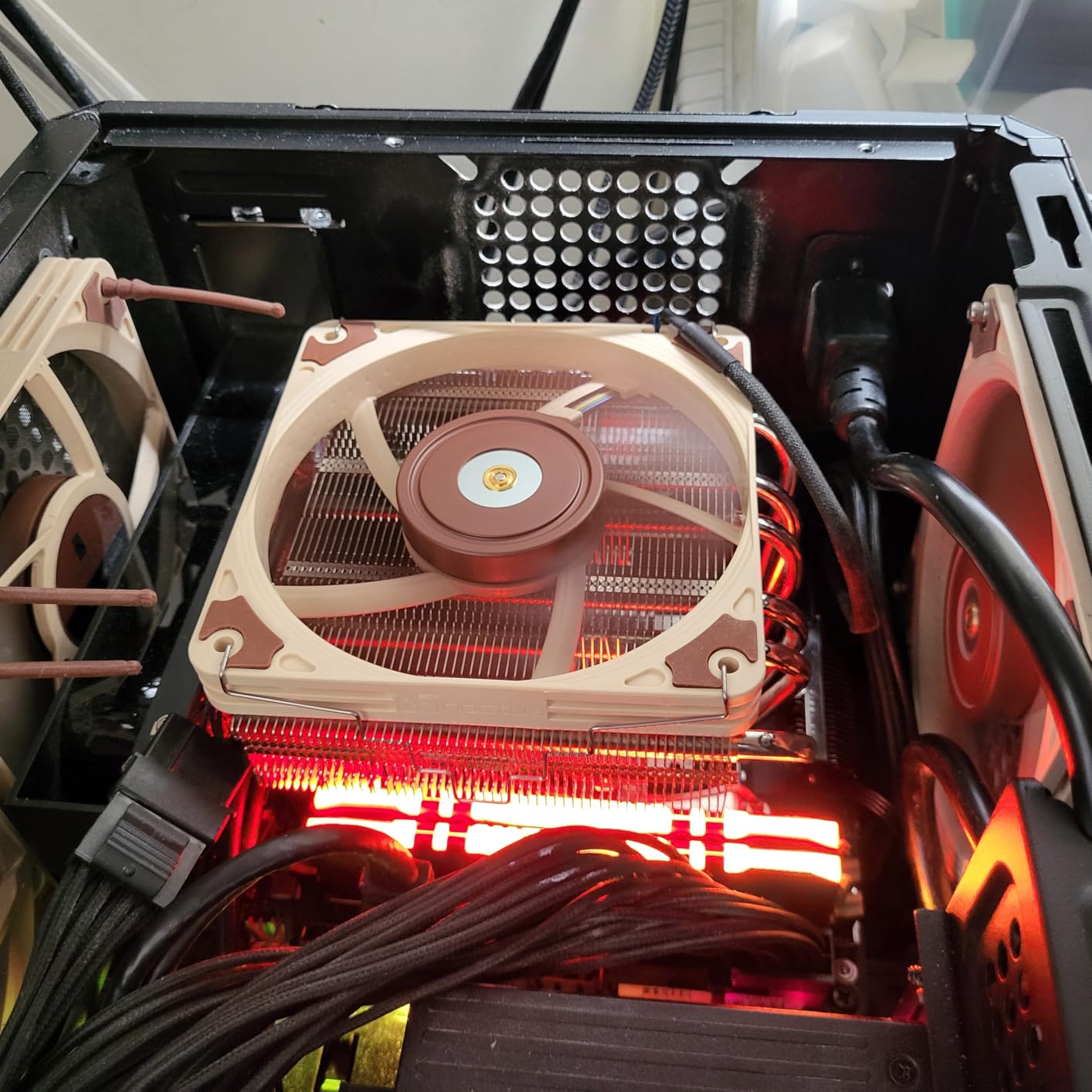 Noctua NH-L12Sx77, Low-Profile CPU Cooler (120mm, Brown) customer photo 2