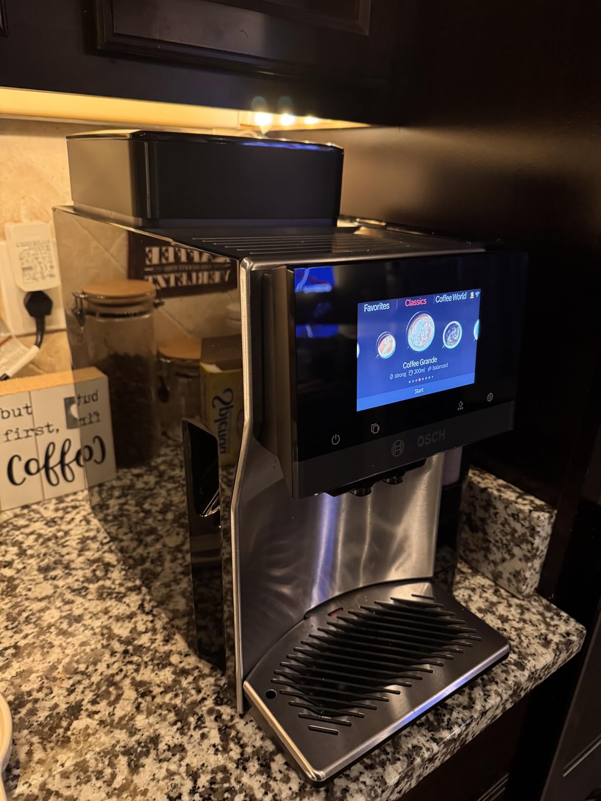 Bosch 800 Series Fully Automatic Coffee, Espresso Machine - Silver | Double Cup, Touchscreen, Large Bean Capacity, 36 Drinks, Cold Brew, Save up to 30 Profiles - Integrated Milk Container customer photo 1
