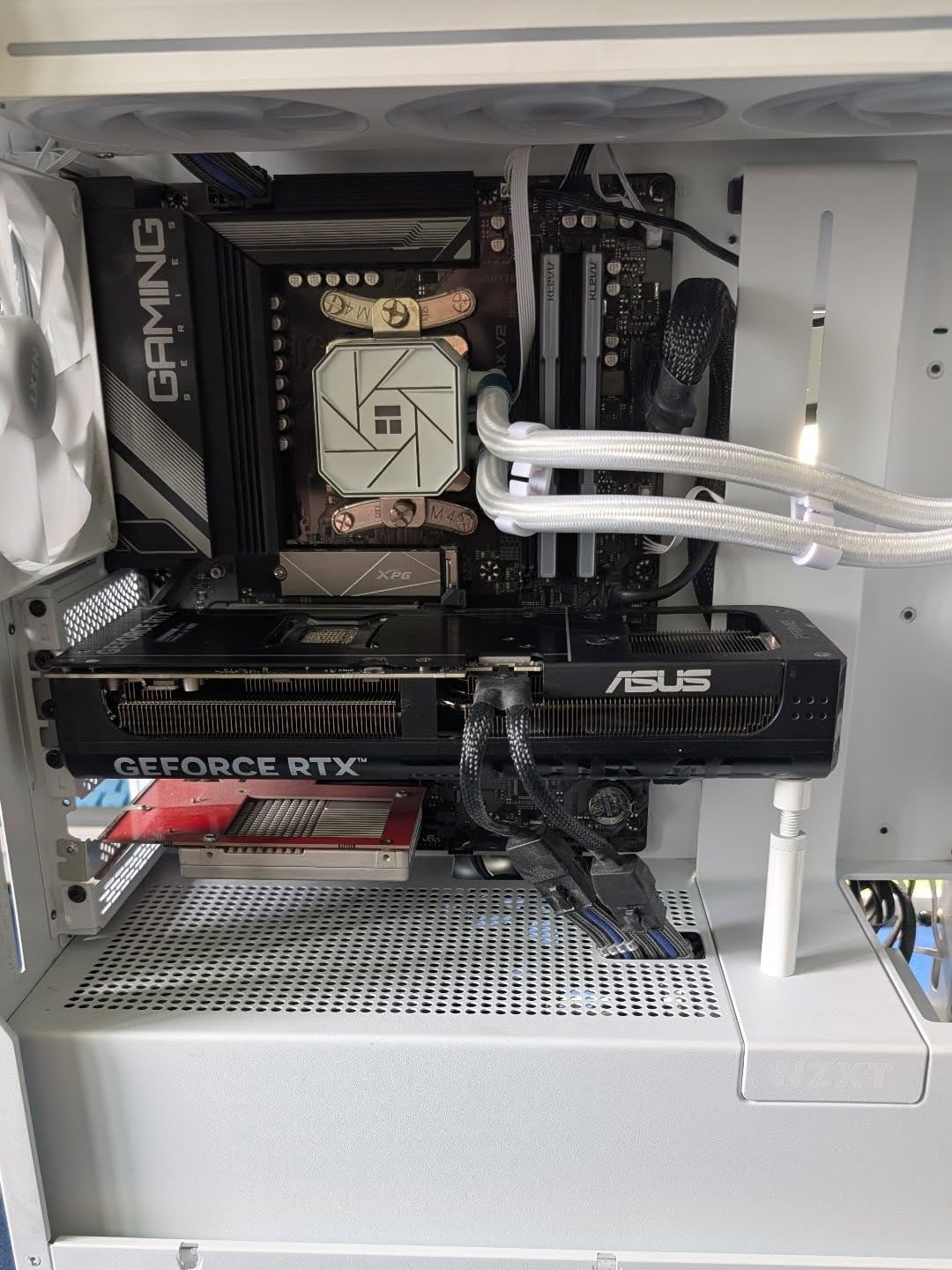 NZXT F360 RGB Core - 360mm Single-Frame Fan Unit with 3 x 120mm RGB Fans - Speed & Lighting Control - High Static Pressure & Airflow - Fluid Dynamic Bearings - 8 aRGB LEDs Per Fan - Black customer photo 2