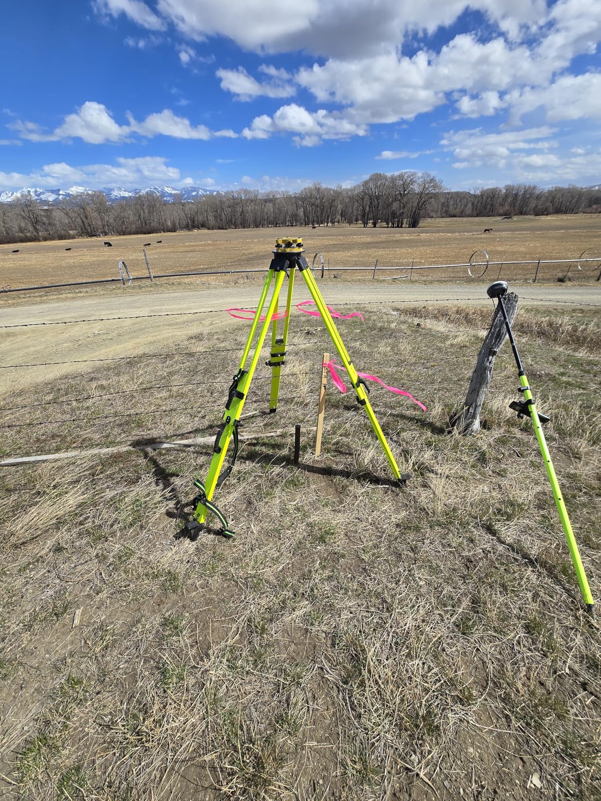 E1 Lite GNSS RTK Surveying Equipment, RTK GNSS GPS with IMU Rover & Base, GPS RTK Handheld Collector with Software, 1cm Accuracy, 1408 Channels, 60° Tilt Survey, 10-15km UHF Range customer photo 2