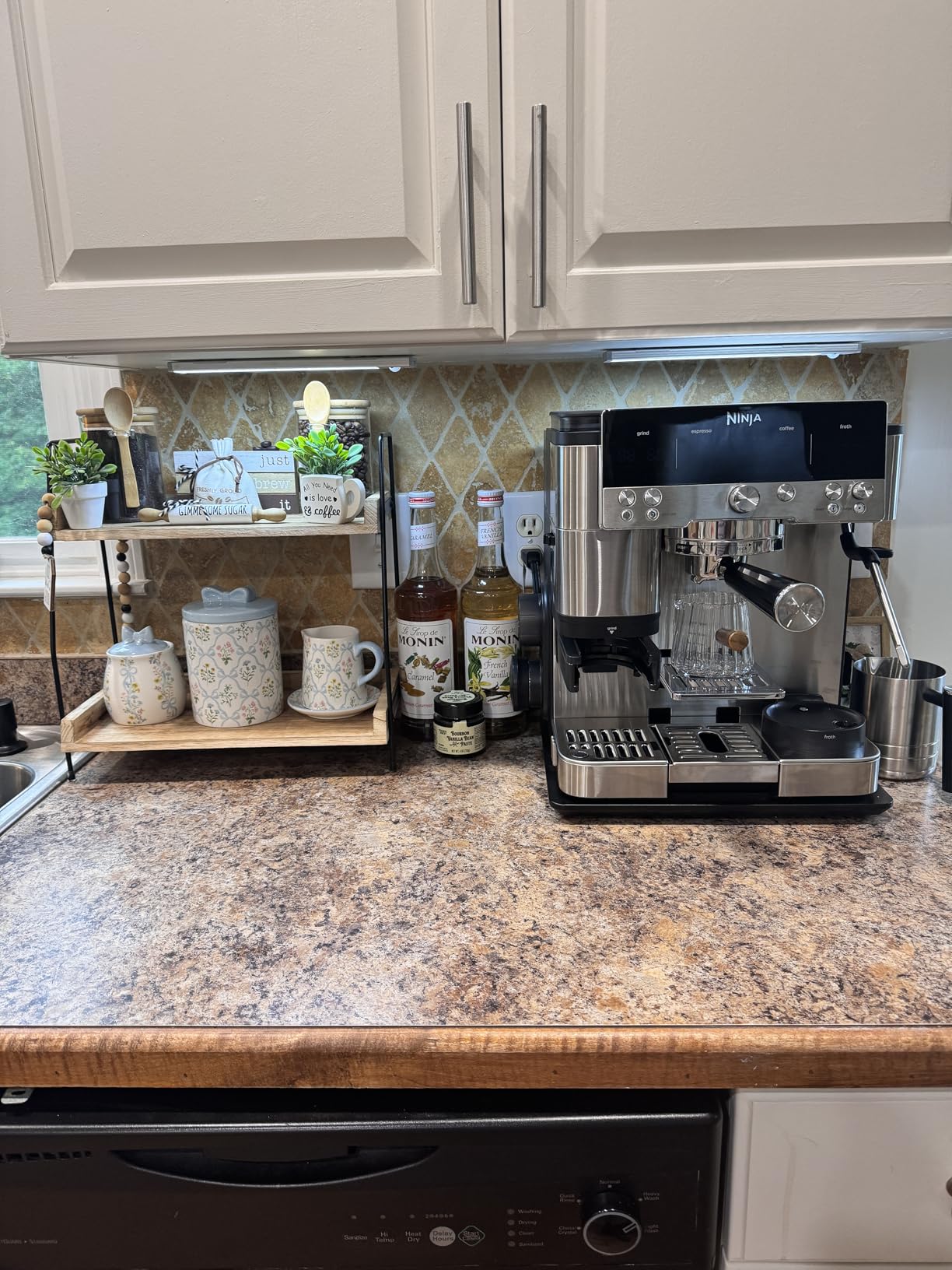 Ninja Luxe Café Premier 3-in-1 Espresso Machine, Drip Coffee, & Rapid Cold Brew | Built-in Coffee Grinder, Hands-Free Milk Frother, Assisted Tamper for Cappuccinos & Lattes | Stainless Steel | ES601 customer photo 1
