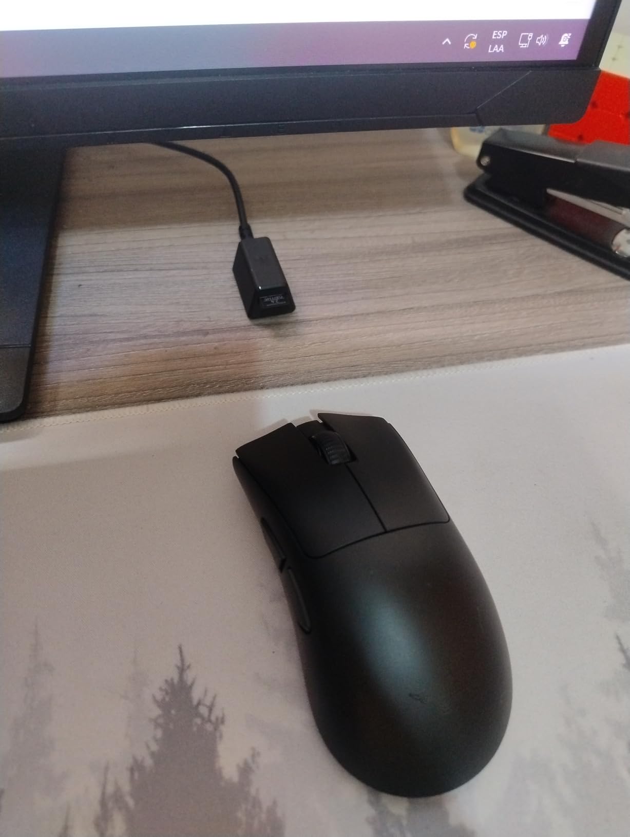 Razer DeathAdder V3 HyperSpeed Wireless Gaming Mouse: 55g Lightweight - USB C Charging - Up to 100 Hr Battery - Advanced 26K Optical Sensor - Gen-3 Optical Switches - Black customer photo 1