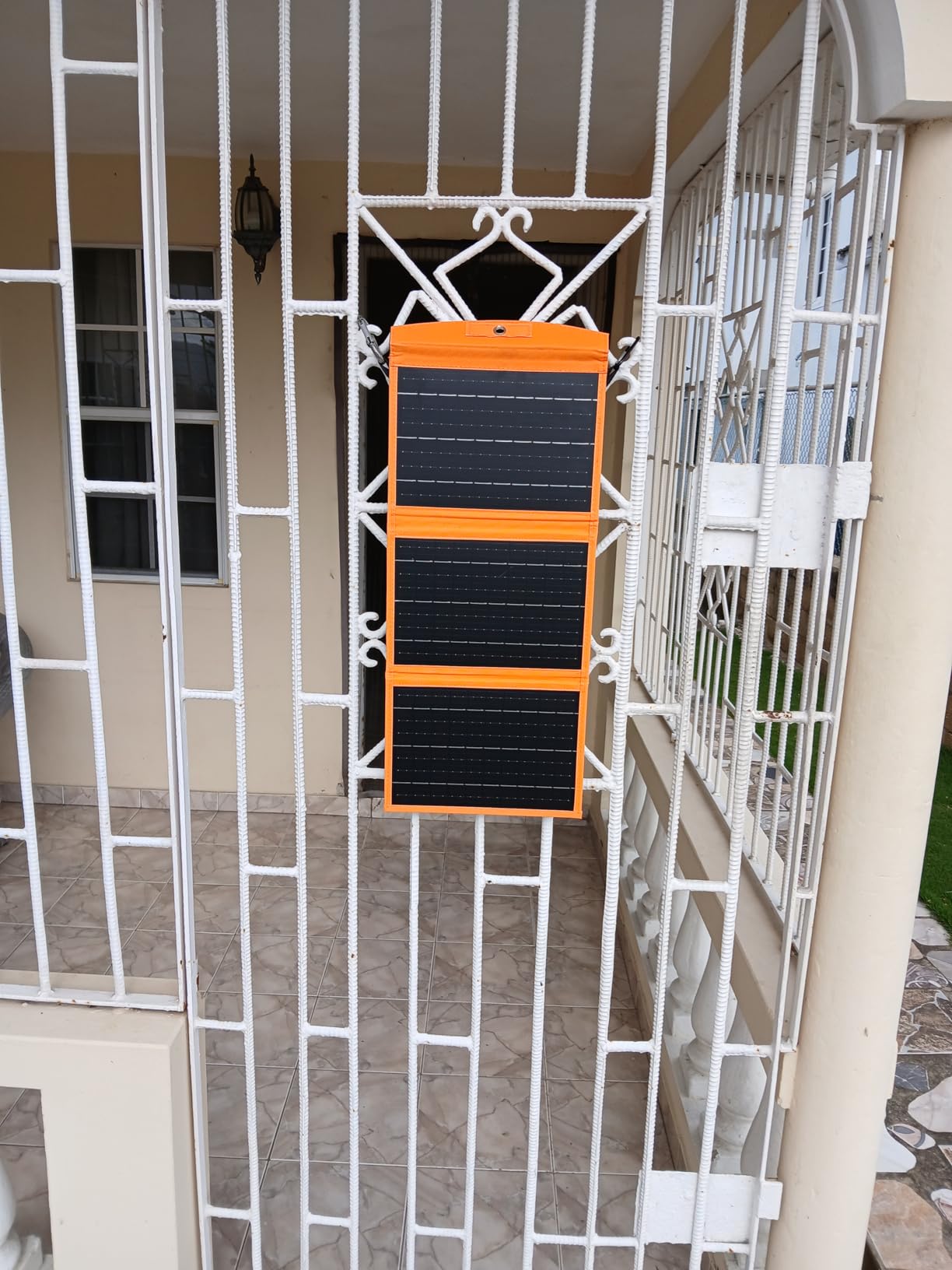 SOLUPUP Solar Panels 30W Portable Foldable Solar Charger with 5V USB-A and USB-C Fast Charging Compatible with iPhone, iPad, Samsung, Power Banks, IPX5 Waterproof Perfect for Camping, Hiking, Outdoor customer photo 2