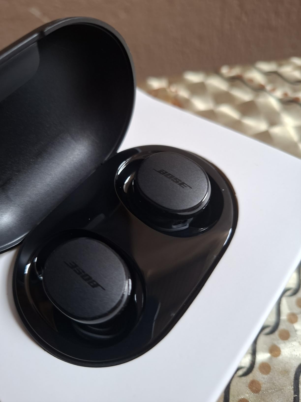 Bose QuietComfort Earbuds - True Wireless Bluetooth Earbuds with Active Noise Cancellation and Mic, USB-C Charging, IPX4 Rating, Up to 8.5 Hours of Playtime, Black customer photo 1