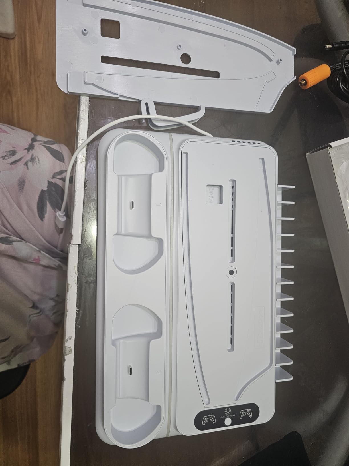 Heclynis PS5 Cooling Stand for PS5/Slim/Pro, Dual Charger, RGB customer photo 2