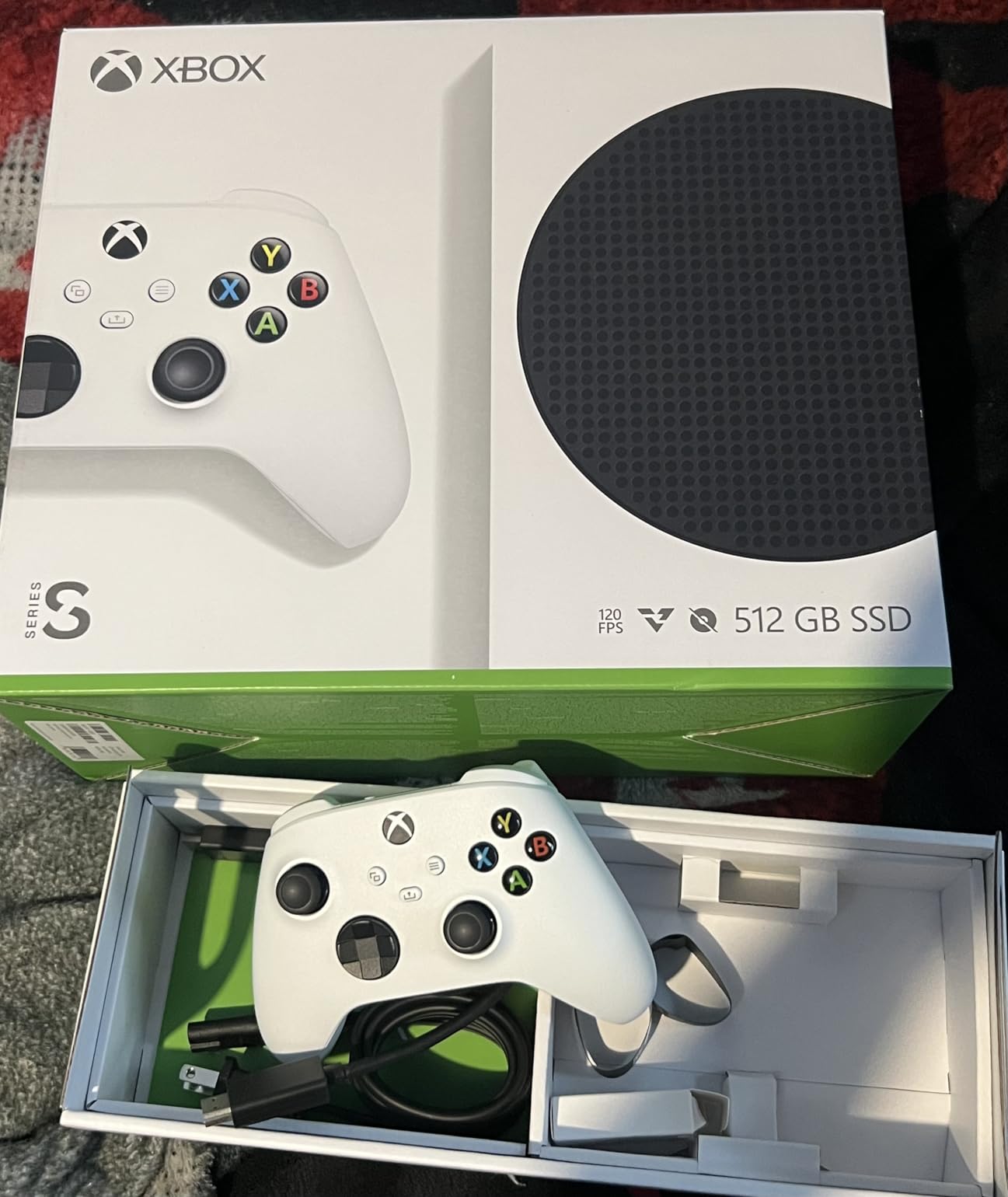 Xbox Series S - All Digital Gaming Console - 1TB SSD - Includes Wireless Controller - 120FPS - Robot White customer photo 1