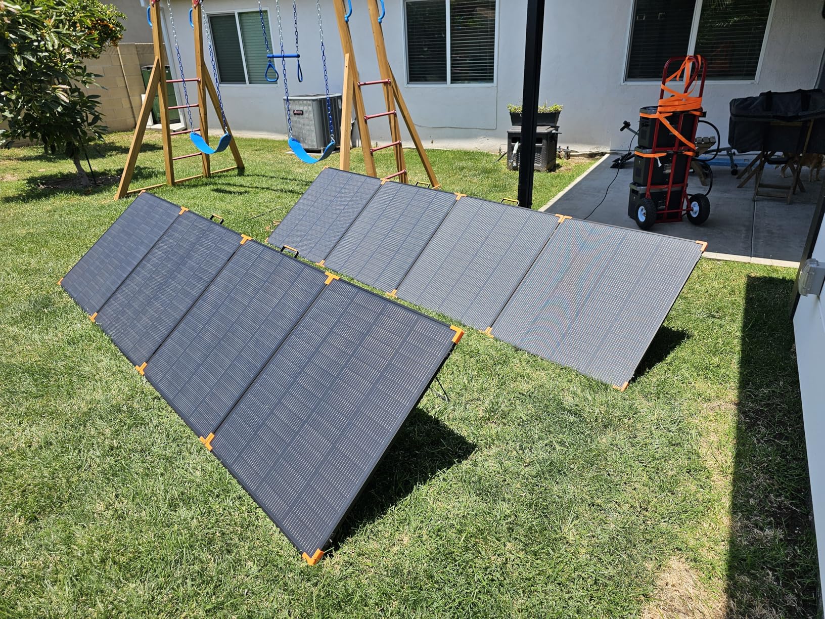 ZOUPW 450W Portable Solar Panel N-Type 16BB for Power Station | 25% Efficiency Foldable Solar Panel customer photo 1
