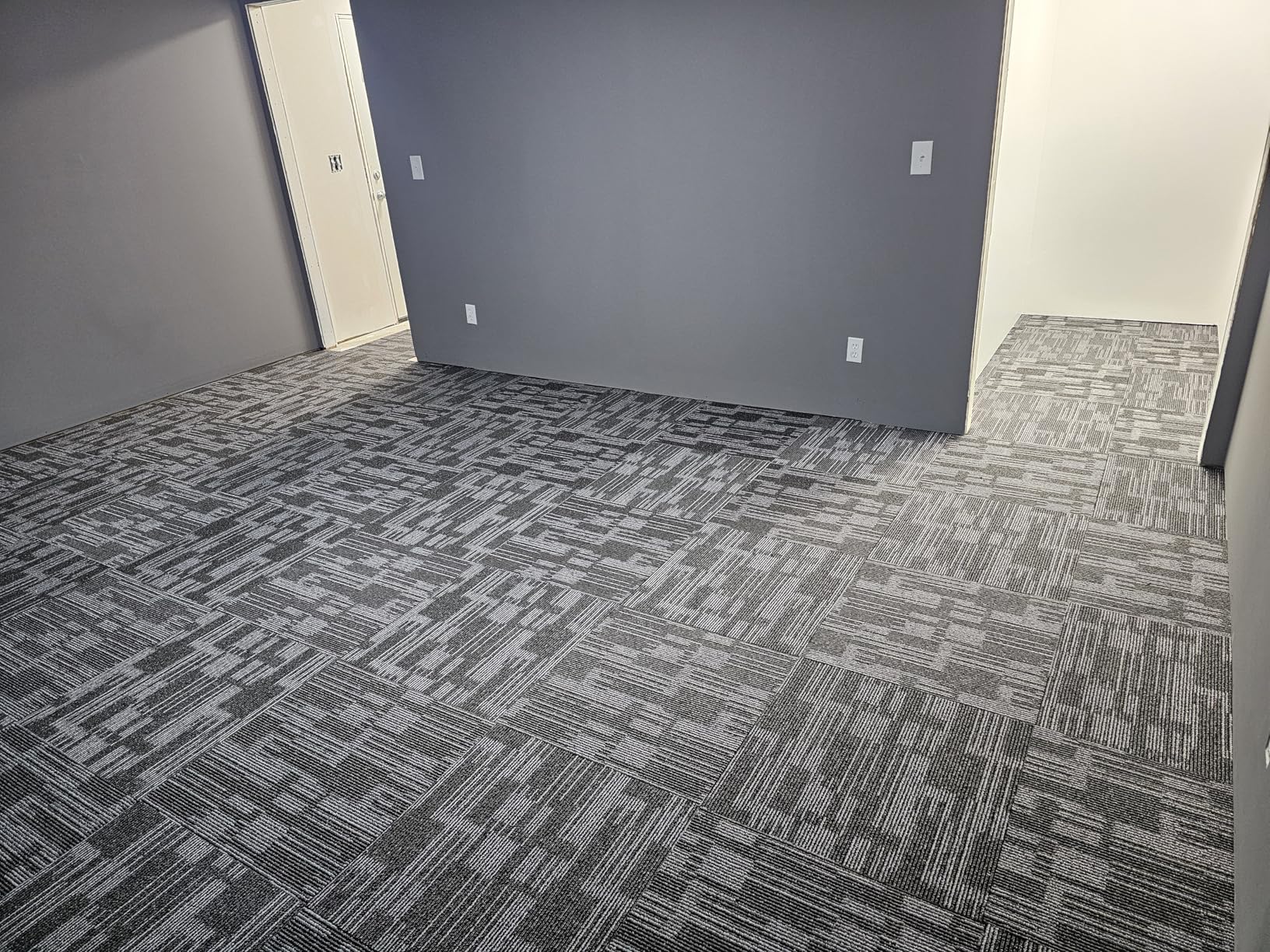 Petgrow Commercial Carpet Tiles, 24