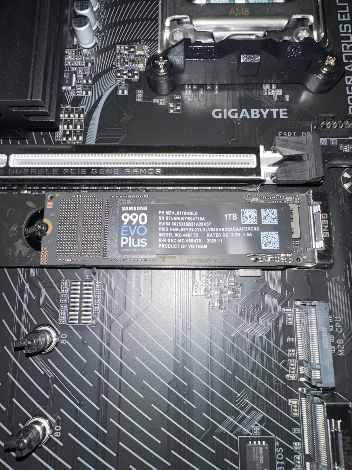 Samsung 990 EVO Plus SSD 2TB, PCIe Gen 4x4, Gen 5x2 M.2 2280, Speeds Up-to 7,250 MB/s, Upgrade Storage for PC/Laptops, HMB Technology and Intelligent Turbowrite 2.0, (MZ-V9S2T0B/AM) customer photo 2