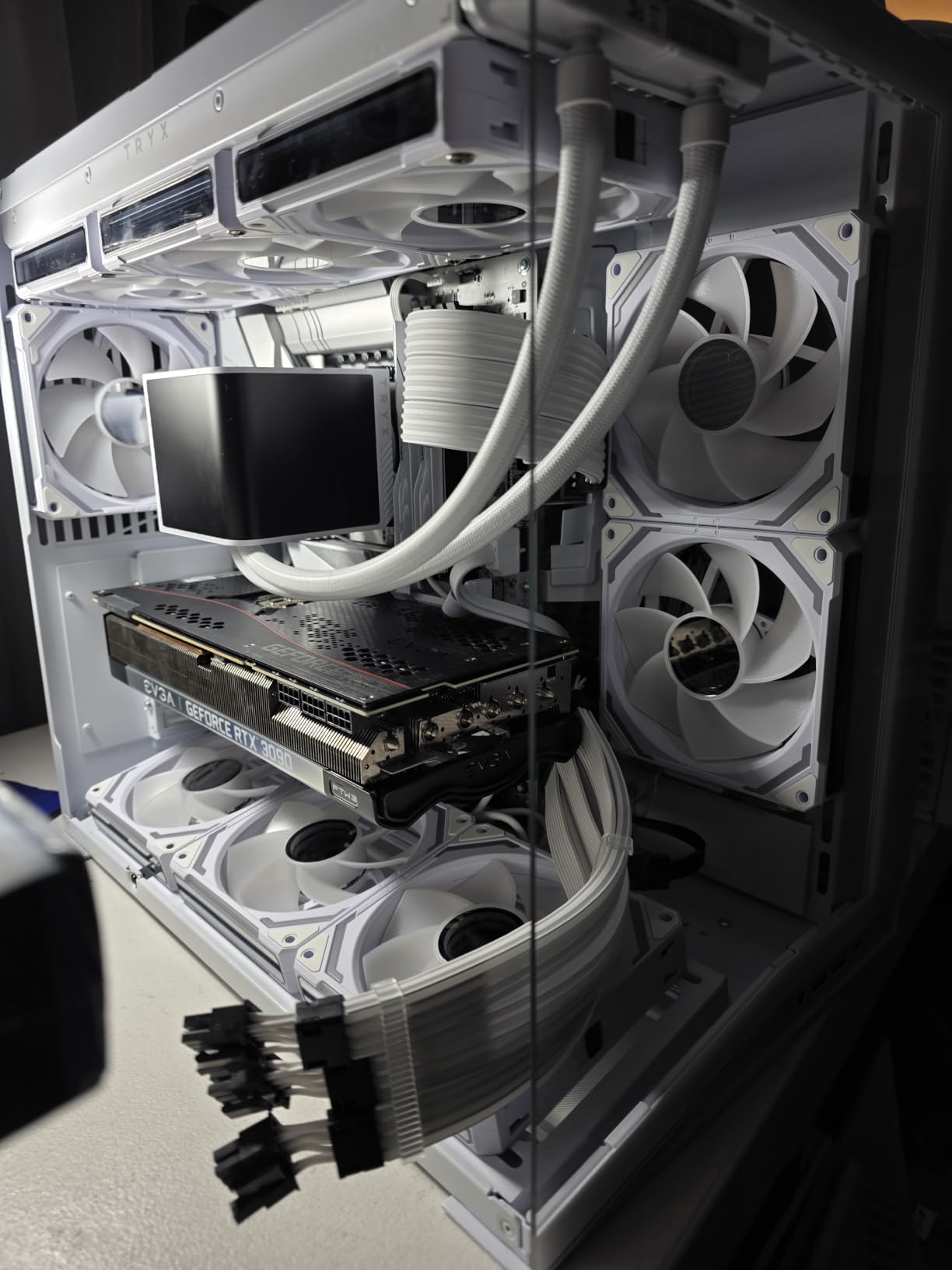 Seasonic Focus GX-1000 10000W Power Supply ATX 3.1 & PCIe 5.1 Ready | 80 Plus & Cybenetics Gold Fully Modular 12V-2x6 RTX 5090 AMD RX 9000 Ready Premium Japanese Capacitors 10 Years Warranty customer photo 1