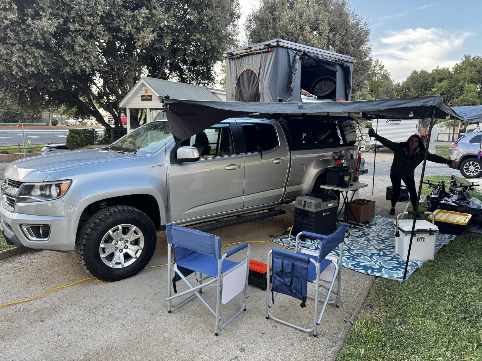 Aluminum Rooftop Tent Hard Shell with Winter Insulation, Pop Up 2 Person Roof Top Hardshell for Camping Truck Van Suitable for Jeep SUV Car customer photo 1
