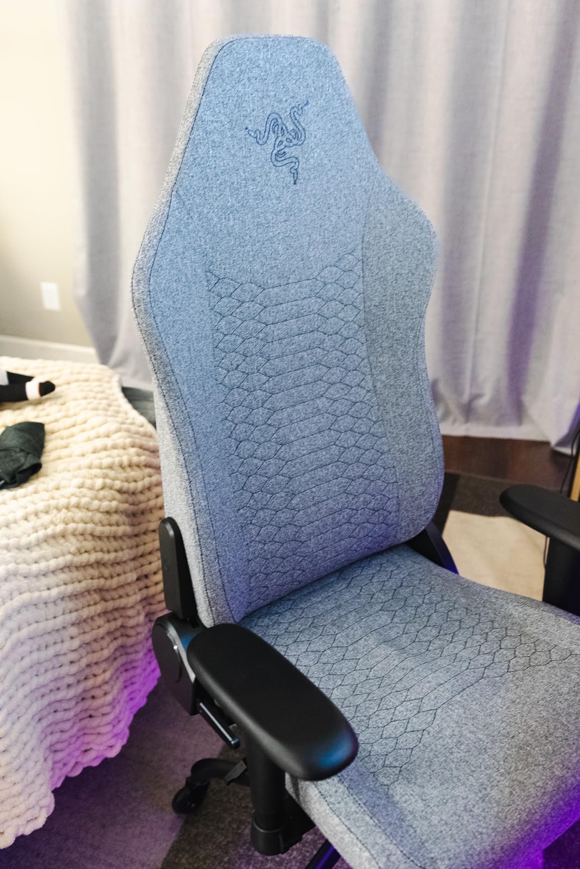 Razer Iskur V2 X Ergonomic Gaming Chair, Black customer photo 2