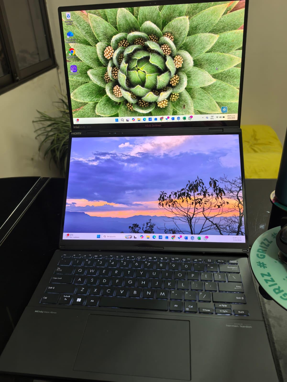 ASUS Zenbook Duo Laptop, Dual 14-inch OLED 3K 120Hz Touch Display, Evo, Intel Core Ultra 9 285H, Intel Arc Graphics, 32GB RAM, 1TB SSD, Windows 11, UX8406CA-PS99T customer photo 2