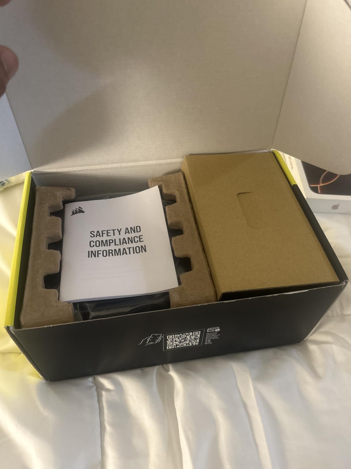 CORSAIR RM850e (2025) ATX 3.1 PCIe 5.1 Ready 850W Power Supply - Fully Modular, Cybenetics Gold customer photo 1