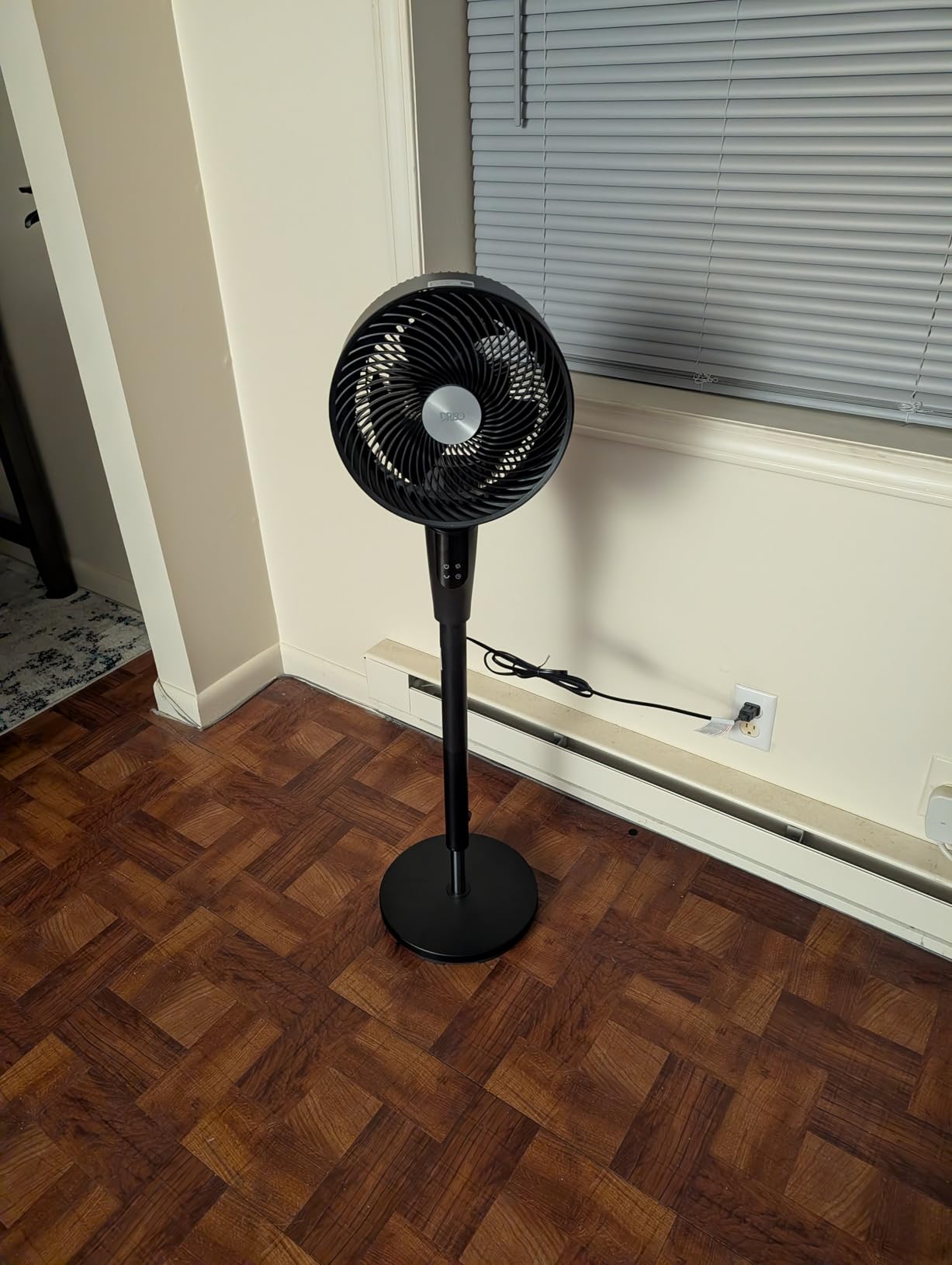 DREO Fan for Bedroom, 2026 Upgraded, 90ft Airflow, Quiet Fan, 90° Oscillating Standing Fan for Whole Room, DC Motor, 8+H Speeds, 3 Modes, 38-42'' Adjustable Height, 8H Timer, 105° Manual Vertical customer photo 2