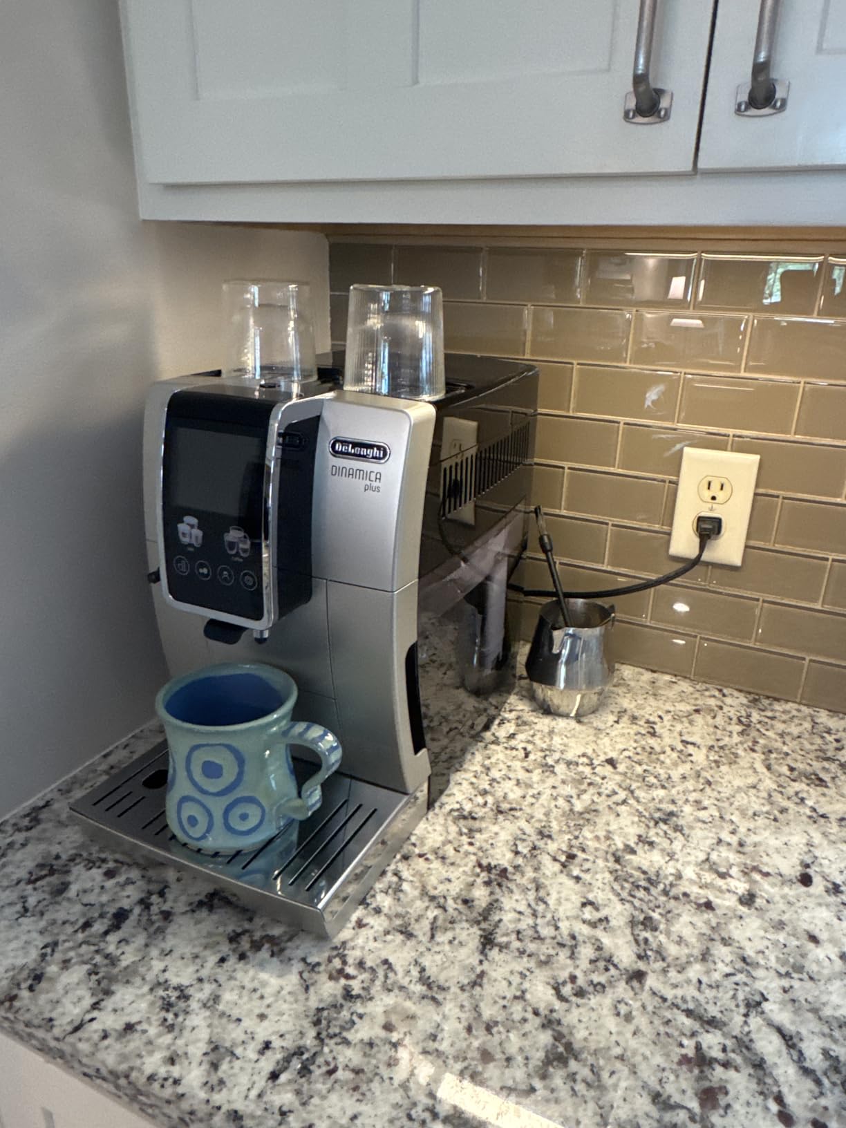De'Longhi Dinamica Plus Fully Automatic Espresso Machine - Brew Personalized Coffee for up to 4 User Profiles, 24+ Recipes, Built in Grinder & Automatic Milk Steam Wand with 3 Frother Modes customer photo 1