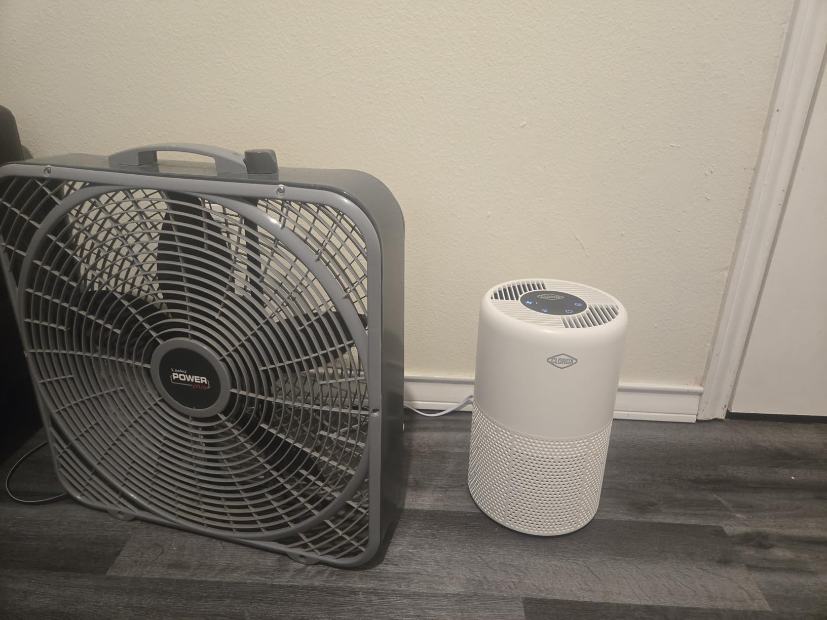 Clorox Medium Room Turbo Air Purifiers for Home With True HEPA Filter | 1,000 Sq Ft | Reduces 99.9% of Mold, Viruses, Wildfire Smoke, Allergens, Pet Allergies, Dust | Whisper Quiet customer photo 2