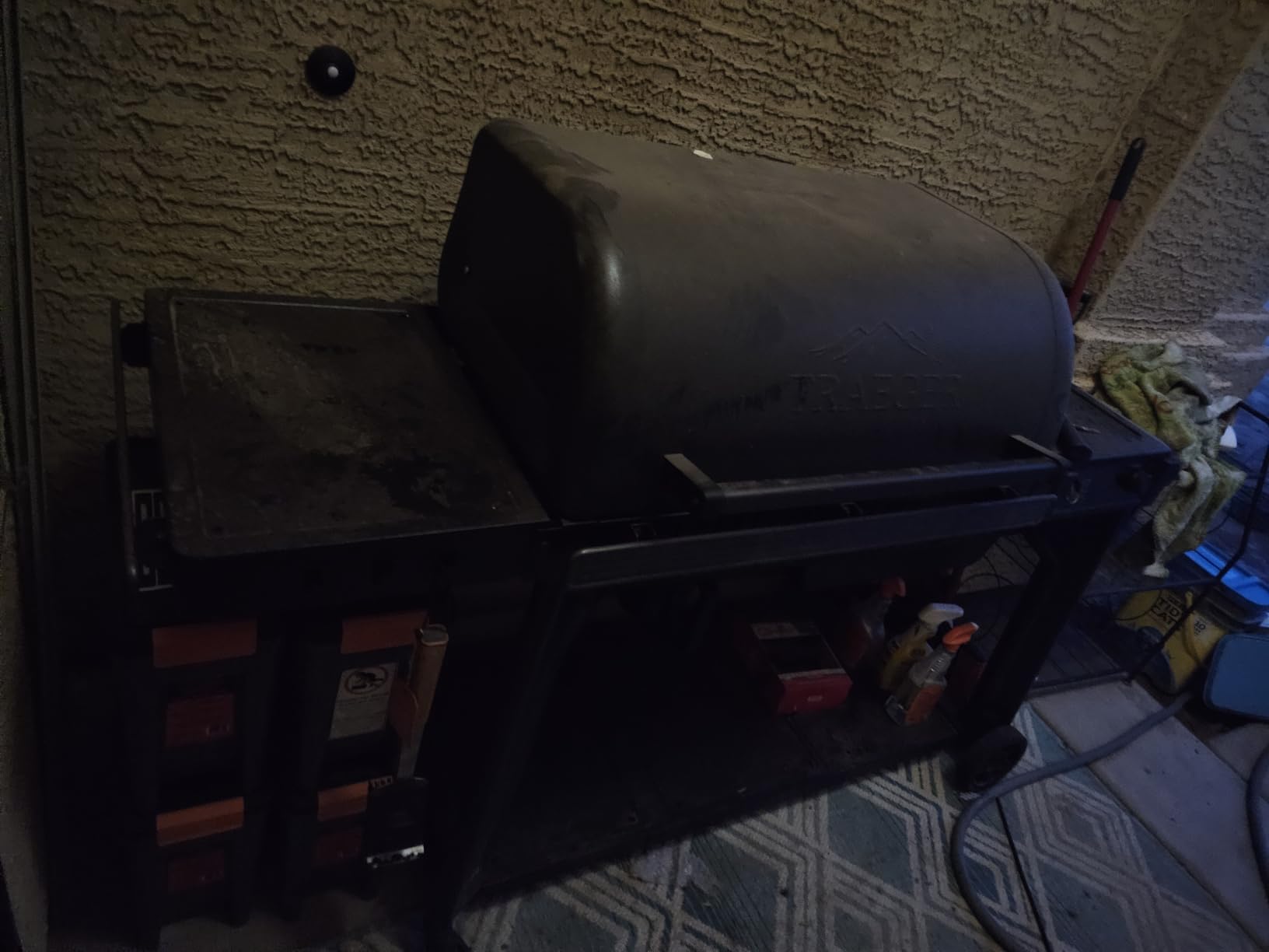 Traeger Woodridge Pro Wood Pellet Grill & Smoker, 970 Sq In, WiFi | Super Smoke Mode, digital sensor, side shelf, WiFIRE app control, 500°F max - 6-in-1 outdoor cooking customer photo 2