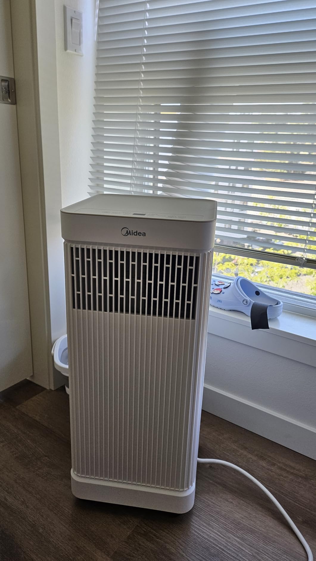 Midea 10,000 BTU ASHRAE Portable Air Conditioner, Cools up to 300 Sq. Ft. customer photo 1