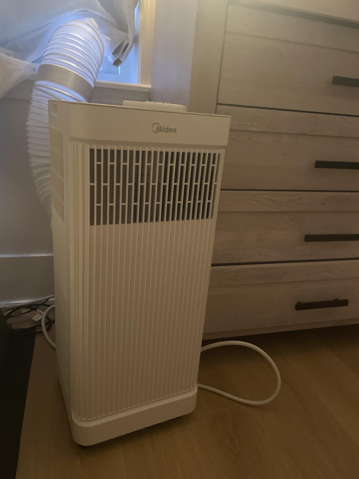 Midea 8,500 BTU ASHRAE Portable Air Conditioner, Cools up to 150 Sq. Ft. customer photo 1