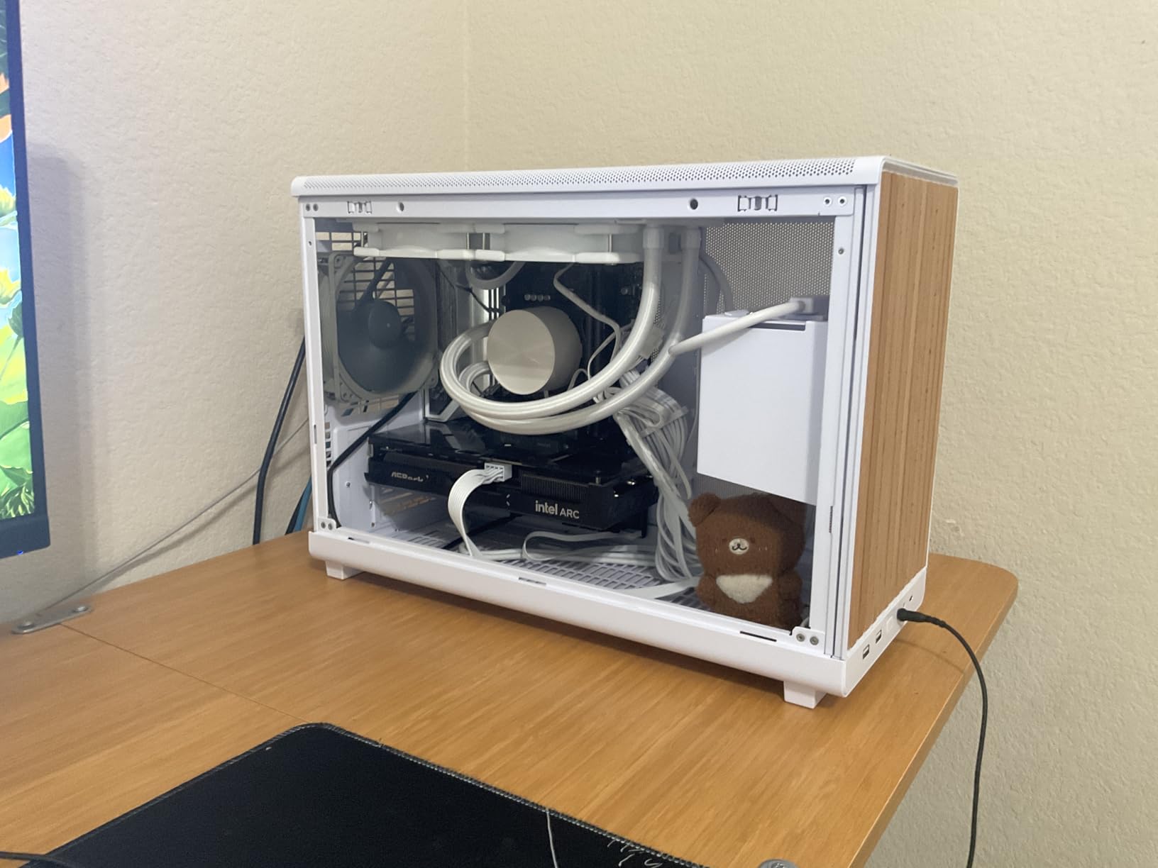 ASRock Intel Arc B570 Challenger 10GB OC GDDR6 Graphics Card, 2600 MHz GPU, Dual Fan customer photo 2