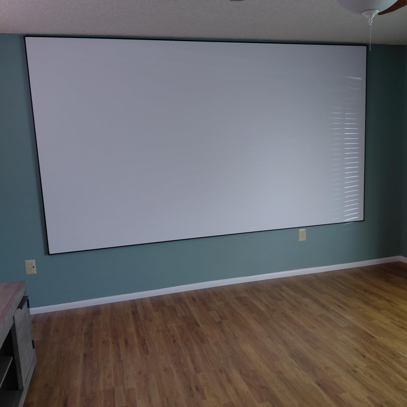 Valerion 100-inch Fresnel ALR Projector Screen, 16:9 Fixed Frame, Daylight Viewing, 1.8 Gain, 85% Ambient Light Rejection (Ceiling & Side), Compatible with Long Throw Projectors customer photo 1