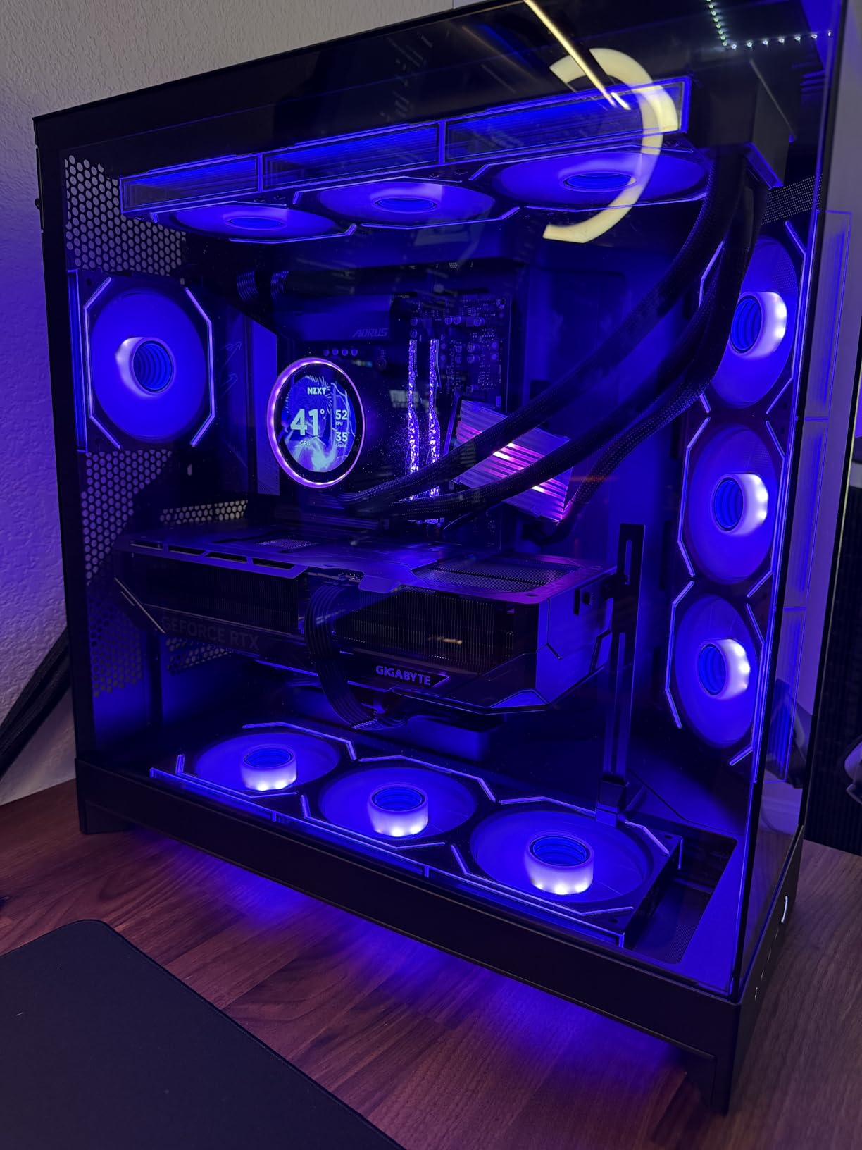 GIGABYTE GeForce RTX 5090 Gaming OC 32G Graphics Card, WINDFORCE Cooling System, 32GB 512-bit GDDR7, by NVIDIA, DisplayPort & HDMI - Video Output Interface, GV-N5090GAMING OC-32GD Video Card customer photo 1