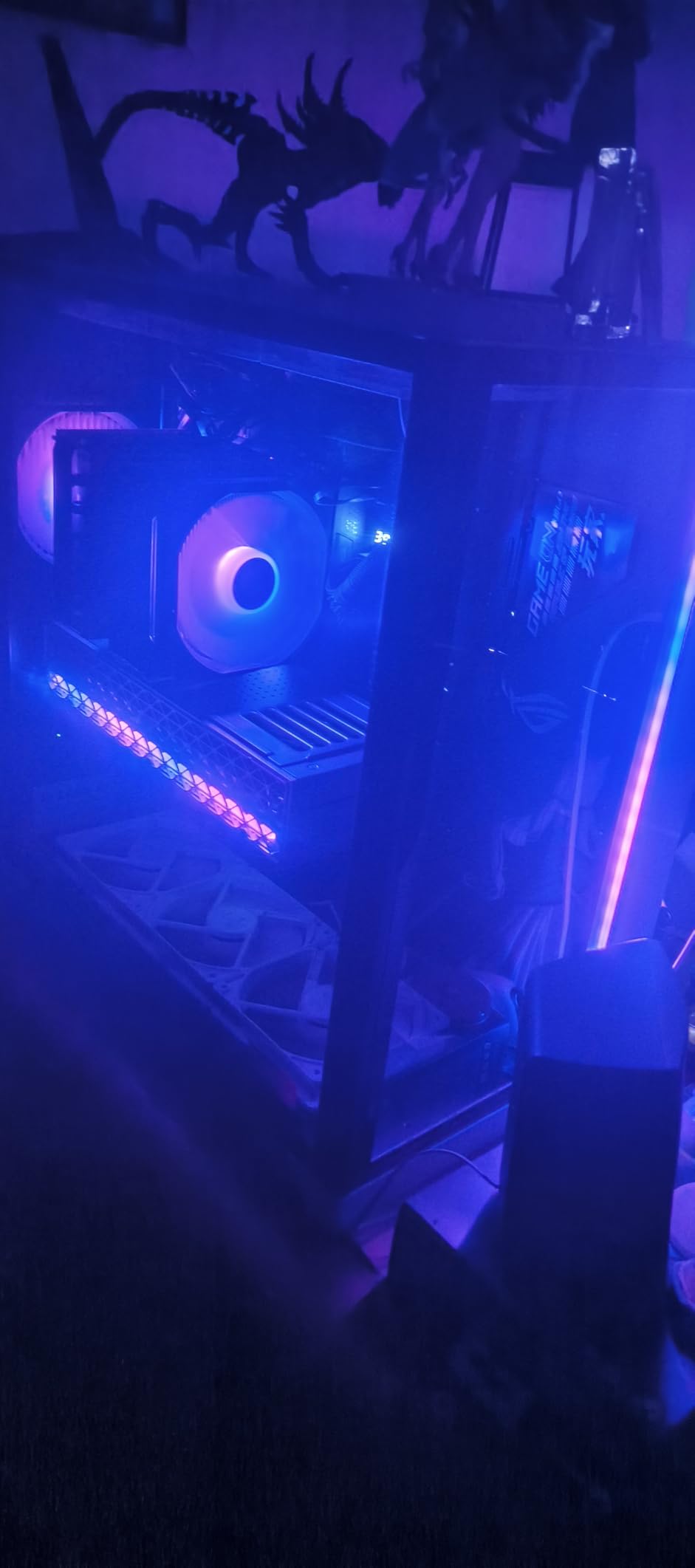 Sapphire Nitro+ AMD Radeon RX 9070 XT Gaming OC Graphics Card with 16GB GDDR6, AMD RDNA 4 customer photo 2