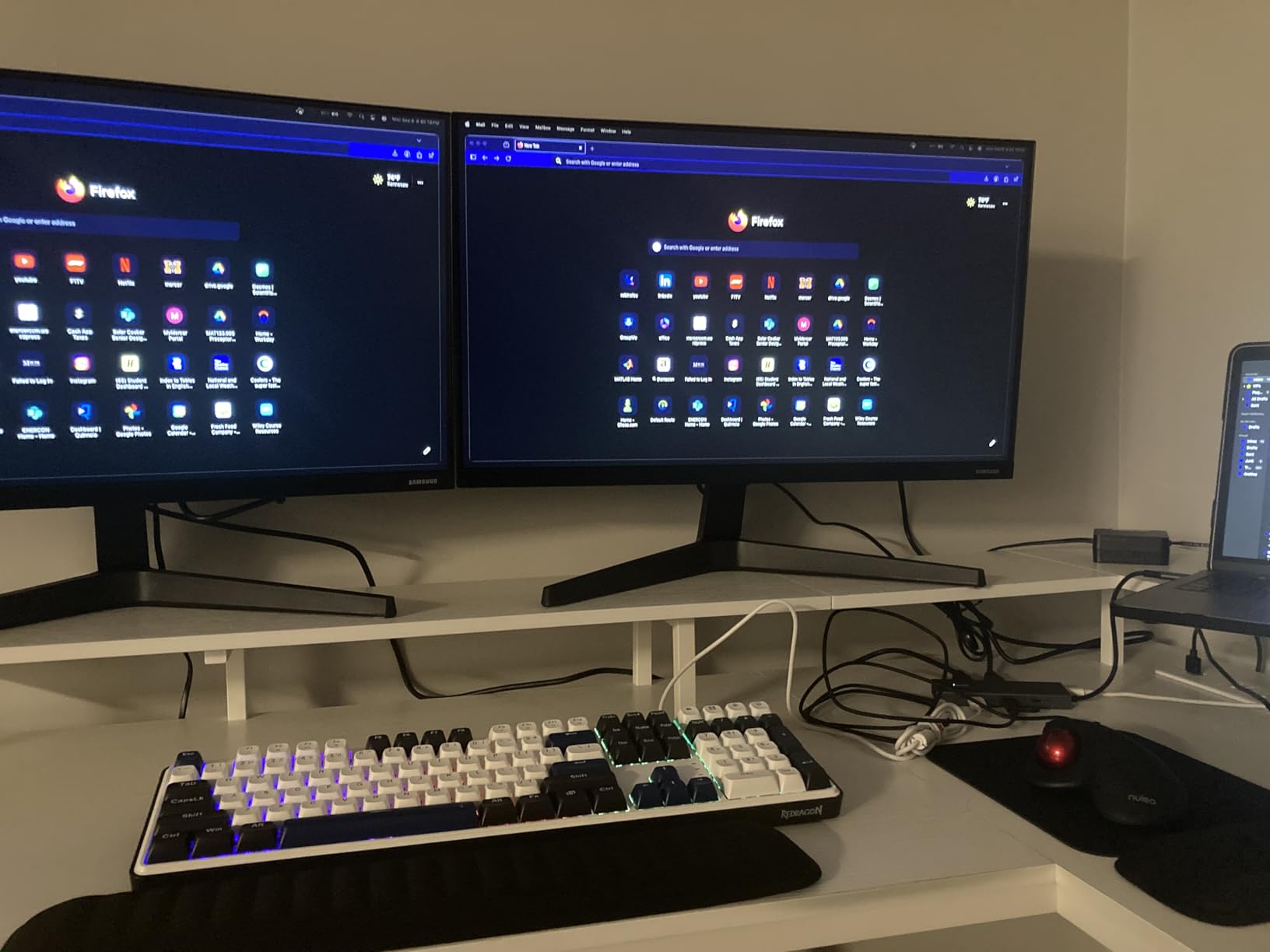 Acer USB C Docking Station Dual Monitor With 2 HDMI, 9-IN-1 Laptop Docking Station with 4K@60Hz HDMI, USB A&C 3.0, SD/Micro SD, 100W PD customer photo 1