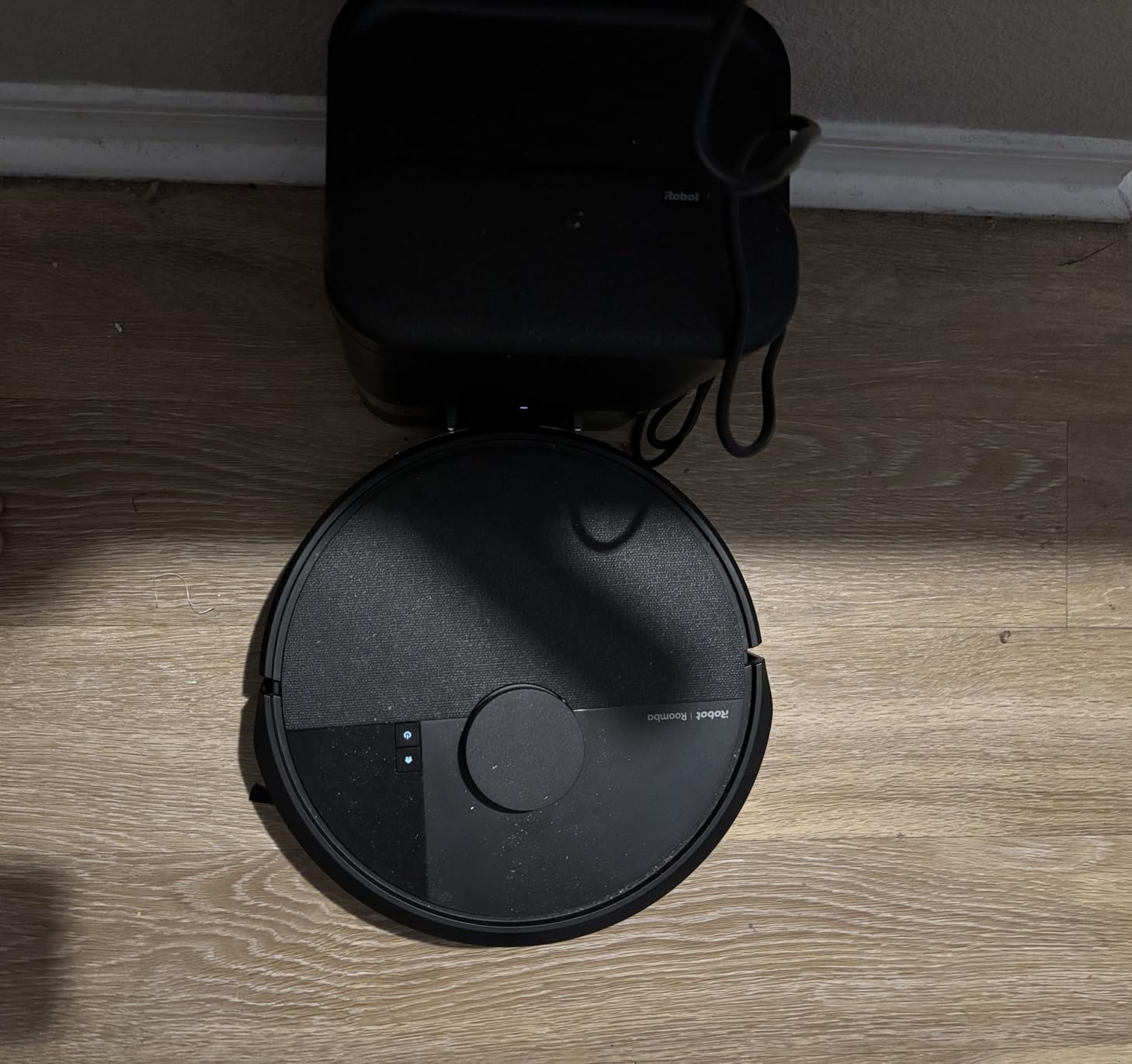 iRobot Roomba 105 Vac Robot Vacuum with AutoEmpty Dock - Self-Empties for 75 Days, Easy to use, Intense Power-Lifting Suction, LiDAR Navigation, Multi-Surface Cleaning, Cleans in Neat Rows customer photo 2