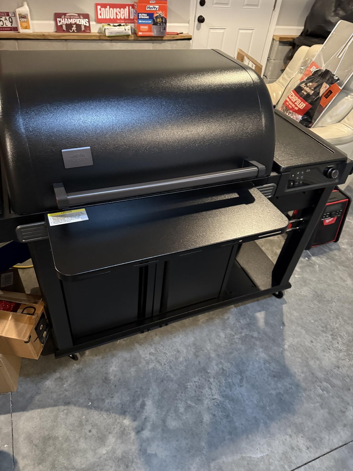 Traeger Woodridge Elite Wood Pellet Grill & Smoker, 970 Sq In, WiFi | Insulated body, side sear station, Super Smoke Mode, WiFIRE app - 6-in-1 outdoor pellet smoker grill customer photo 2