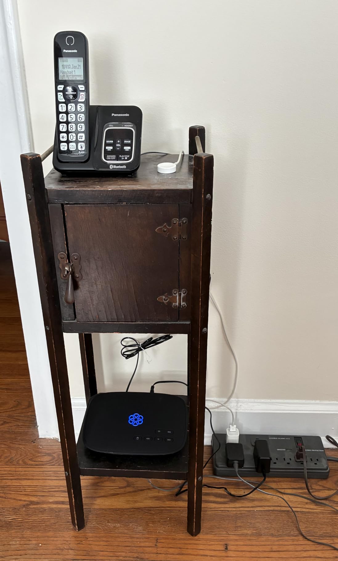 Ooma Telo Air and Handset. Free Internet Home Phone Service Wi-Fi Connectivity. Affordable landline Replacement. Unlimited Nationwide Calling. Mobile app. Low International Rates. Blocks robocalls. customer photo 1