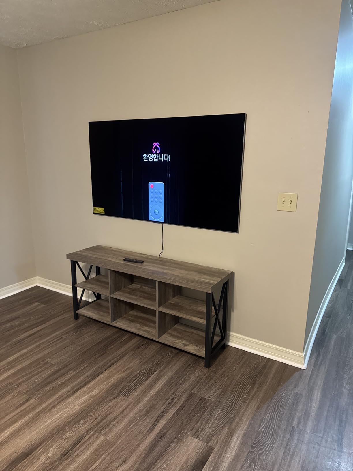 77-Inch Class OLED evo AI Super Upscaling 4K G5 Series Smart TV w/Dolby Atmos, Vision, HDR10, Filmmaker Mode, Wow Orchestra, Alexa Built-in (OLED77G5WUA, 2025) customer photo 2