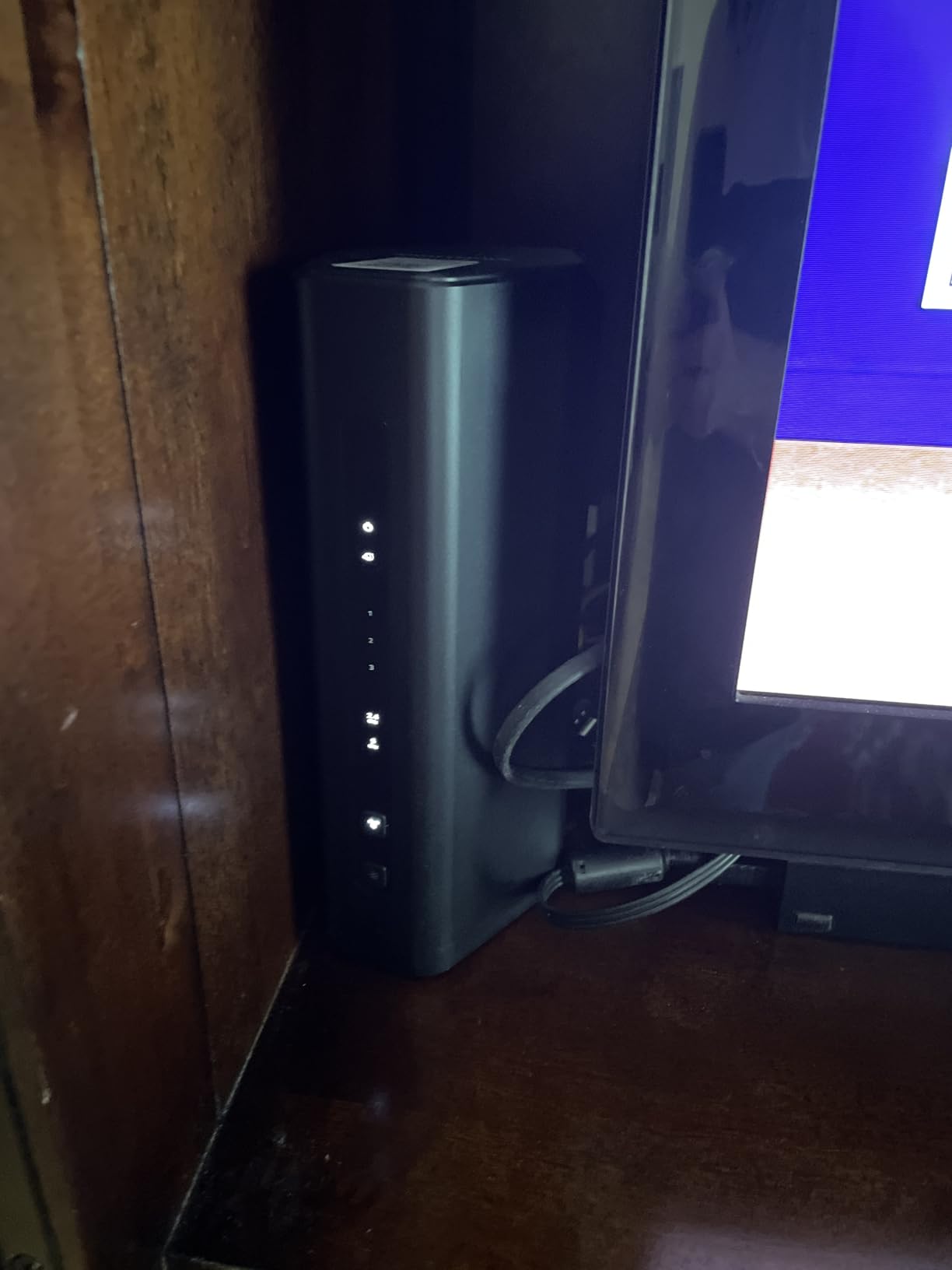 NETGEAR Nighthawk Dual-Band WiFi 7 Router (RS140) - Router Only, BE5000 Wireless Speed (up to 5.0 Gbps) - Covers up to 2,250 sq. ft., 80 Devices - 2.5 Gig Internet Port – Free Expert Help customer photo 1