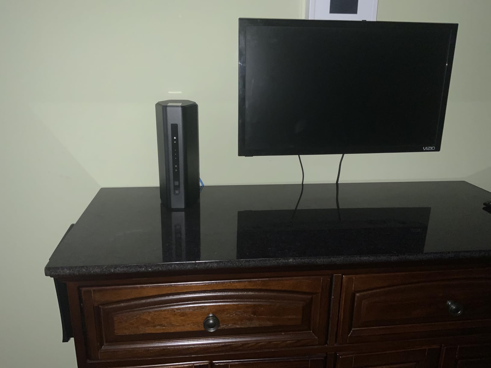 NETGEAR Nighthawk Dual-Band WiFi 7 Router (RS140) - Router Only, BE5000 Wireless Speed (up to 5.0 Gbps) - Covers up to 2,250 sq. ft., 80 Devices - 2.5 Gig Internet Port – Free Expert Help customer photo 2