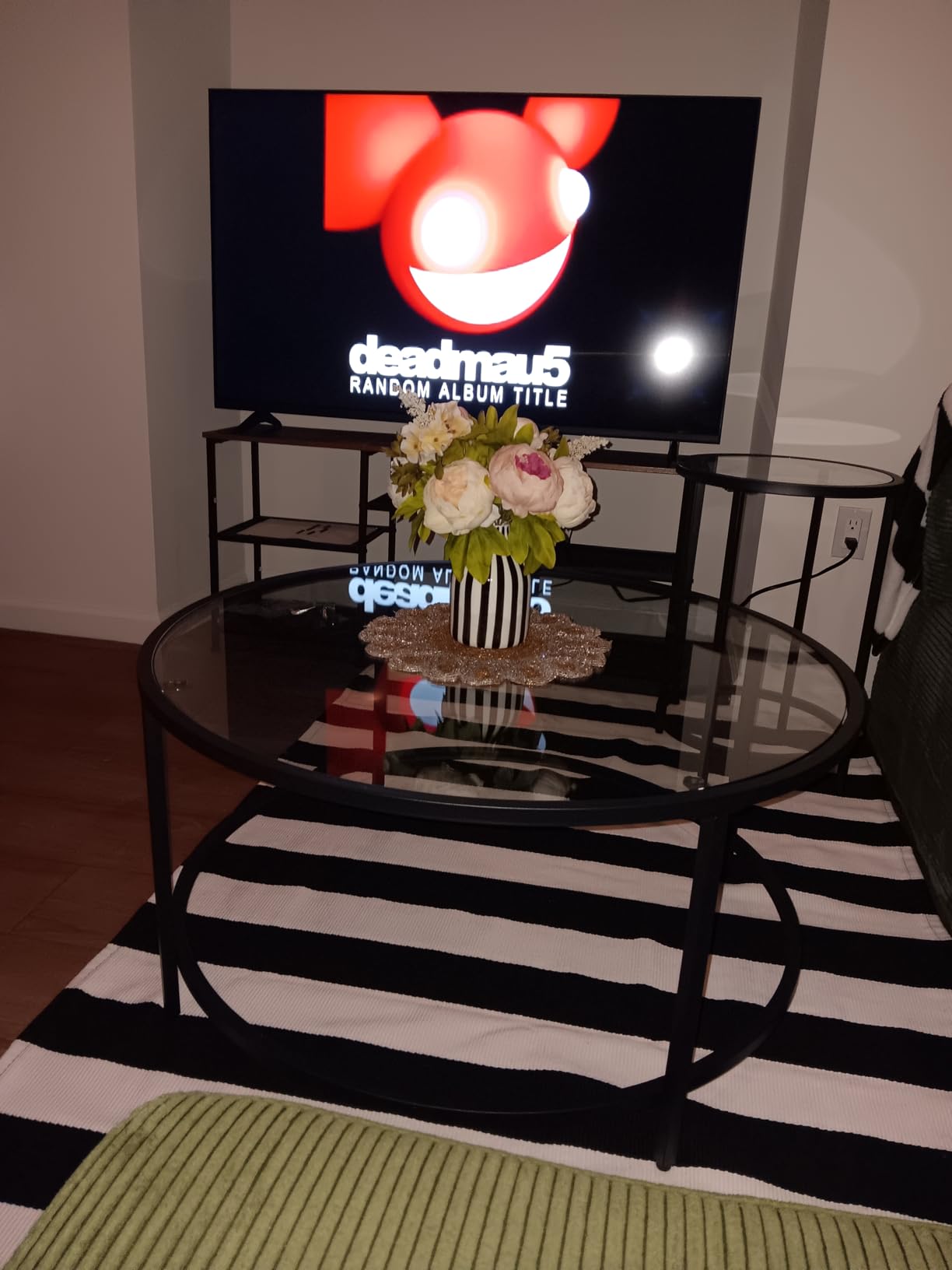 INSIGNIA 75-inch Class F50 Series LED 4K UHD Smart Fire TV with Alexa Voice Remote (NS-75F501NA26) customer photo 2