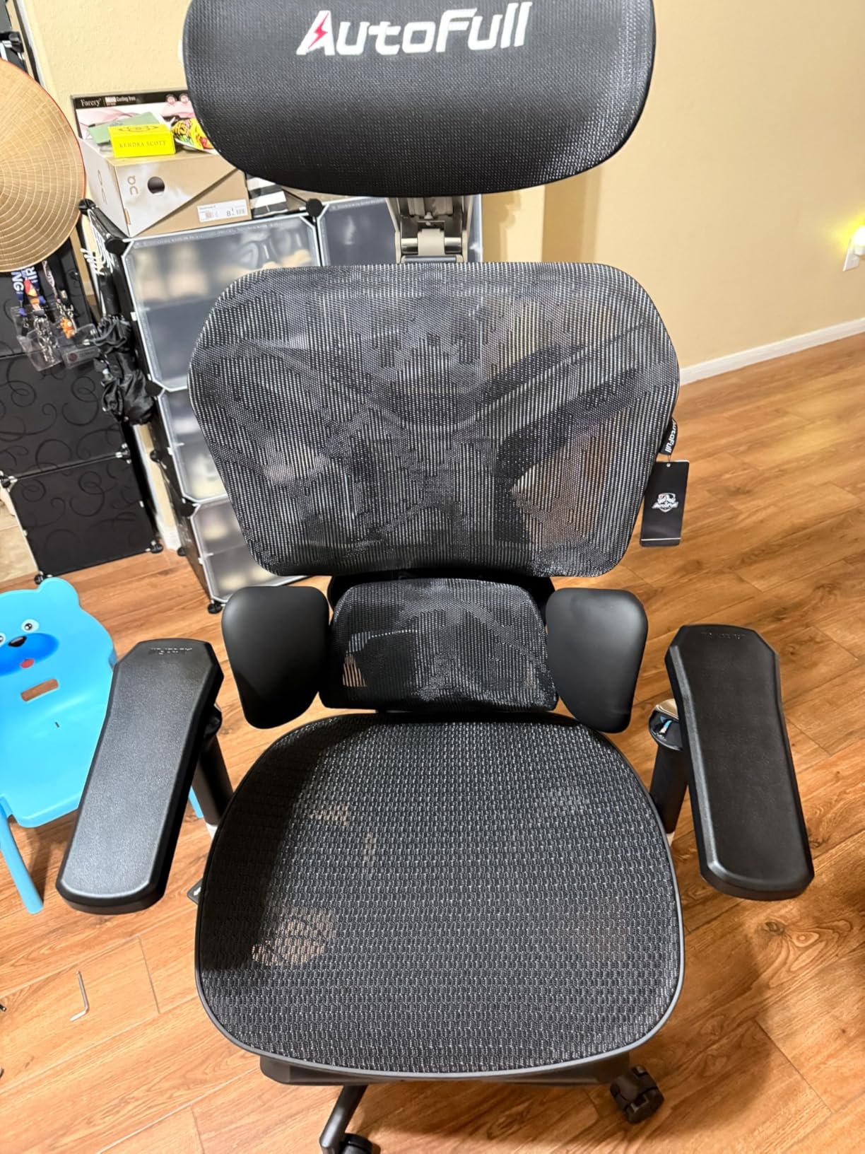 AutoFull G7 Gaming Chair - 3-Zone Lumbar, 22-Point Adjustment, Breathable Mesh, Custom Backplate, 720° Armrests, BIFMA Certified Ergonomic, 140° Recline, IGR Certified, Niko Endorsed - Black customer photo 2