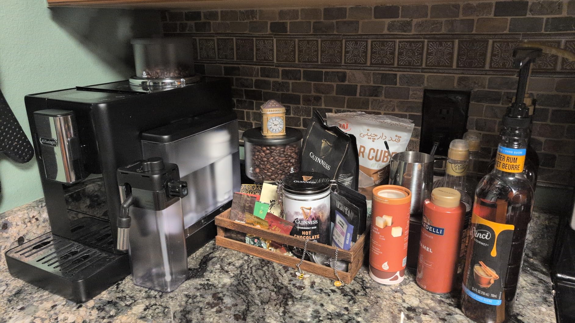 De'Longhi Rivelia Automatic Espresso Machine, Milk Frother, Black | #1 Worldwide Espresso Machine Maker, Removable Bean Hoppers, 18 One-Touch Recipes, Milk Frother, 4 Unique Colors customer photo 2