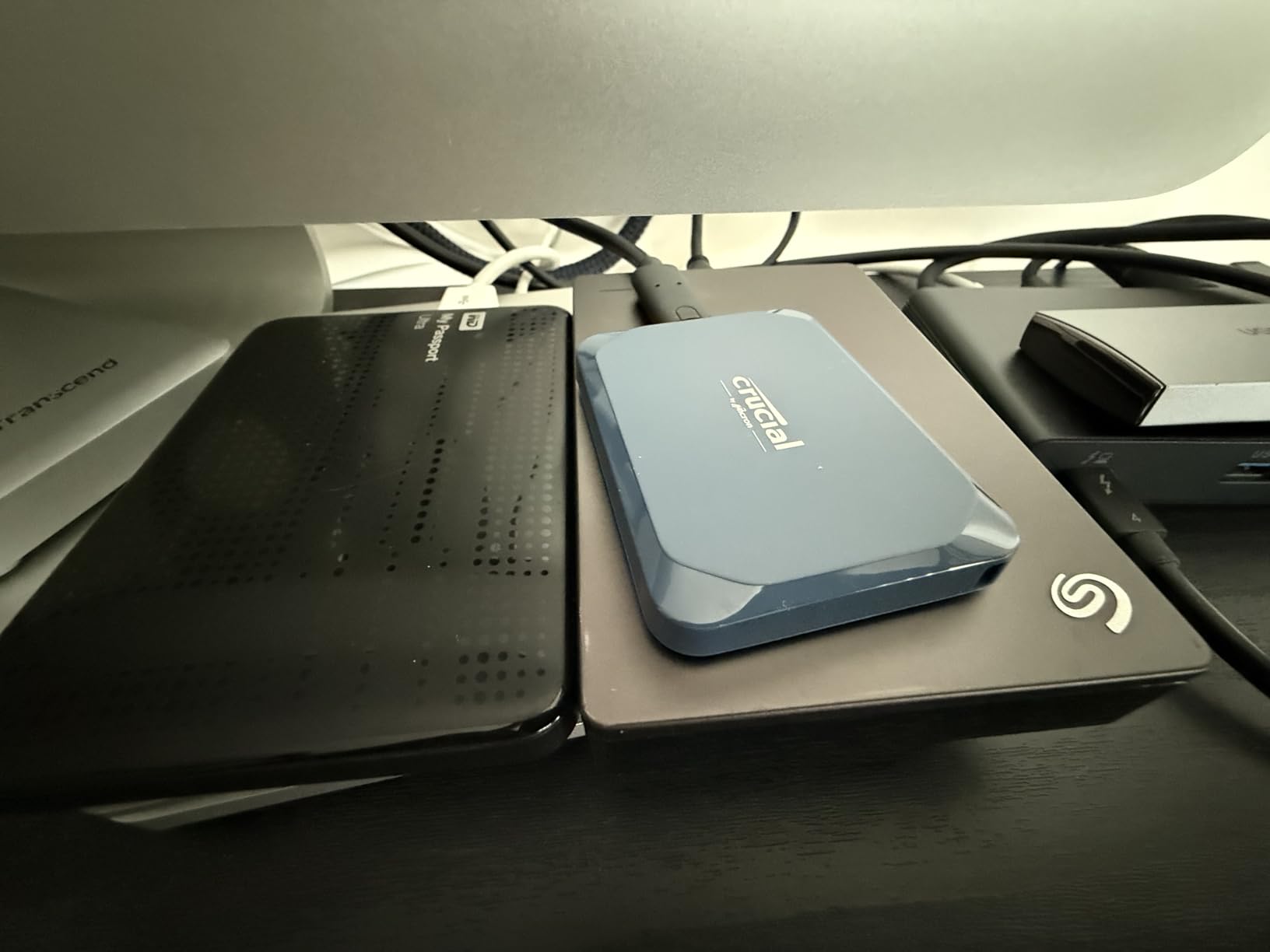 Crucial X10 2TB Portable SSD, Up to 2,100MB/s, USB 3.2 USB-C, External Solid State Drive, Compatible with Windows, Mac & Android, Durable Storage for Games, Photos & Files, Blue - CT2000X10SSD9-02 customer photo 1