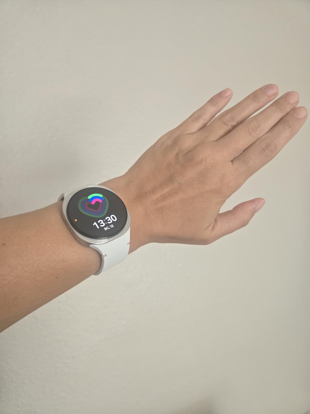 Samsung Galaxy Watch 8 (2025), Graphite, 40mm, Bluetooth Smartwatch | Cushion Design, Fitness Tracker, Sleep Coaching, Running Coach, Energy Score, Heart Rate Tracking [US Version, 2 Yr Warranty] customer photo 2