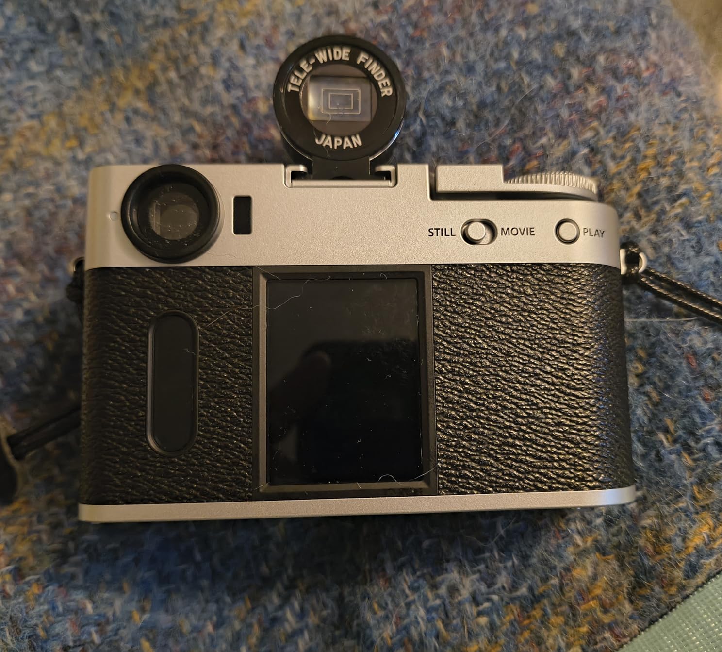 FUJIFILM X Half Premium Compact Camera - Black customer photo 1
