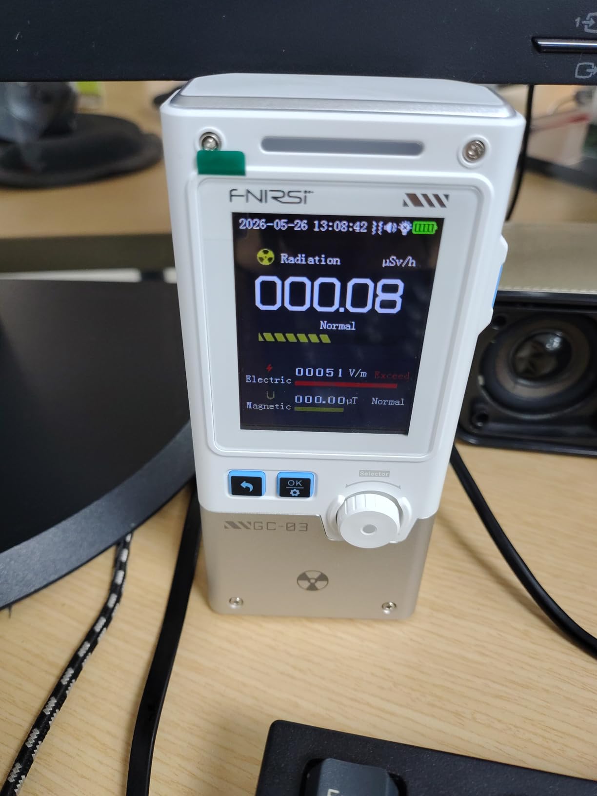 FNIRSI GC-03 Geiger Counter Electromagnetic Detector, 3in1 Nuclear Radiation Detector EMF Meter, Not Support RF Detection, Handheld Rechargeable Radiation Dosimeter, Gamma Beta X-ray Monitor customer photo 1