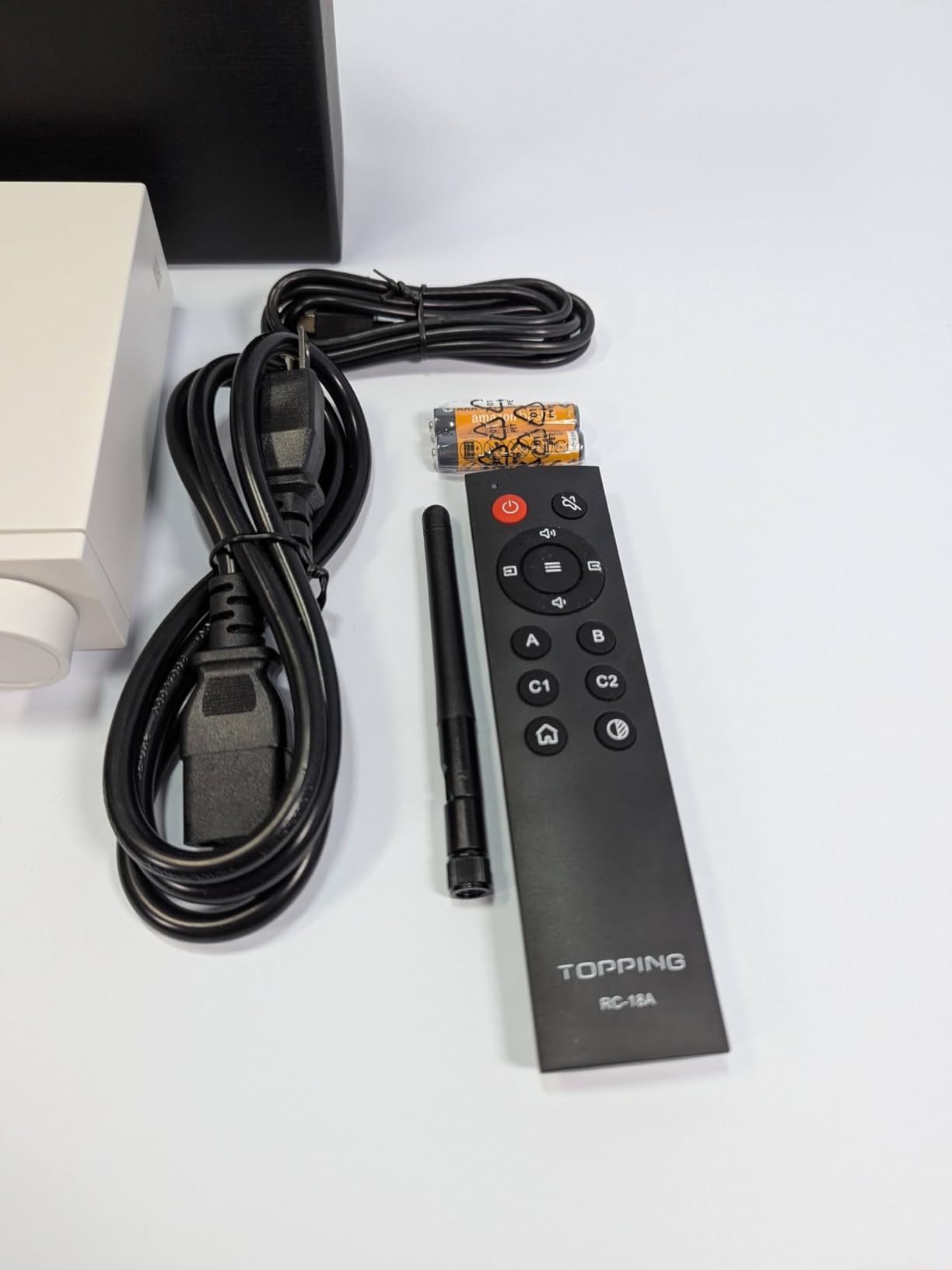 TOPPING DX5 II Hi-Res DAC & Headphone Amp Combo - Dual ES9039Q2M, X-Hybrid Amp, 10-Band PEQ, LDAC Bluetooth 5.1, 4.4mm Balanced & 6.35mm Headphone Output, Preamp Mode, 12V Trigger (Black) customer photo 2